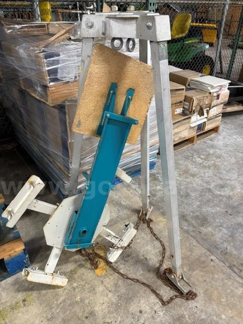 Tripod Manhole System Econo-Tex  Government Surplus Auction - Primary Photo