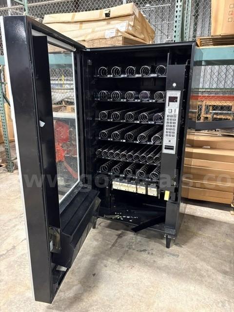 Vending Machine  7600 Government Surplus Auction - Photo #2