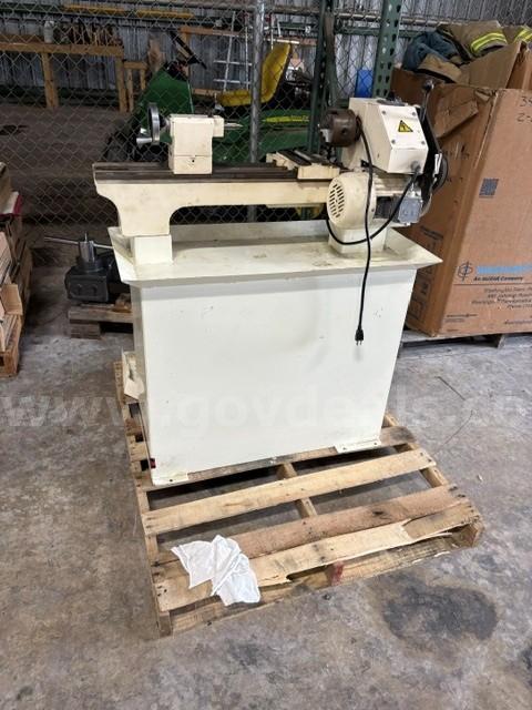 Belt Drive Bench Lathe Jet BD-920W Government Surplus Auction - Photo #2