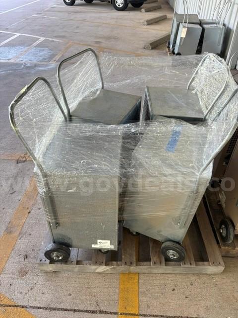 Dehumidifiers, 12 Total Oasis DC-45-D100 Government Surplus Auction - Photo #4
