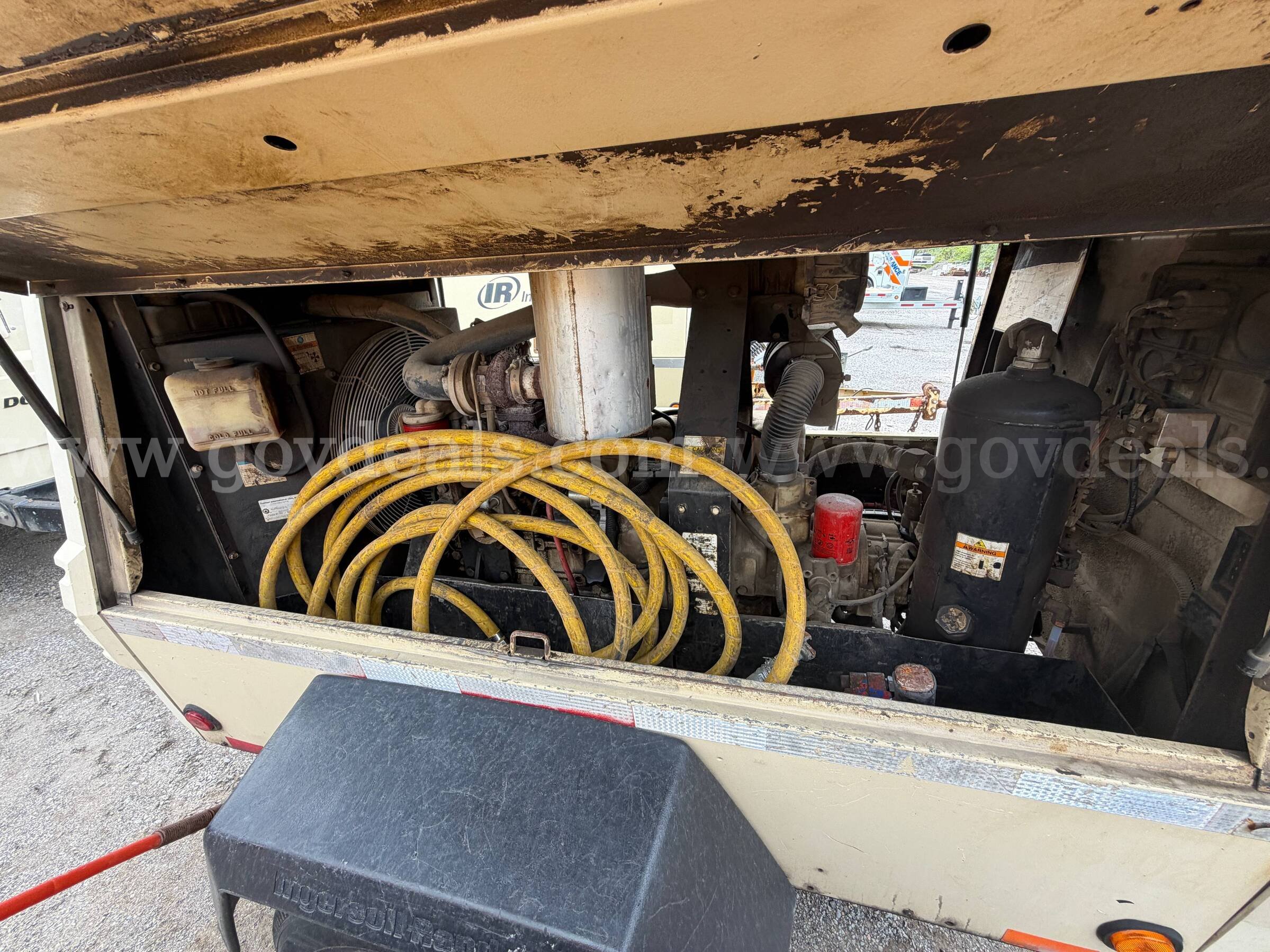 Ingersoll Rand Trailer Compressor John Deere/4024T Ingersoll Rand 4024T Government Surplus Auction - Photo #2