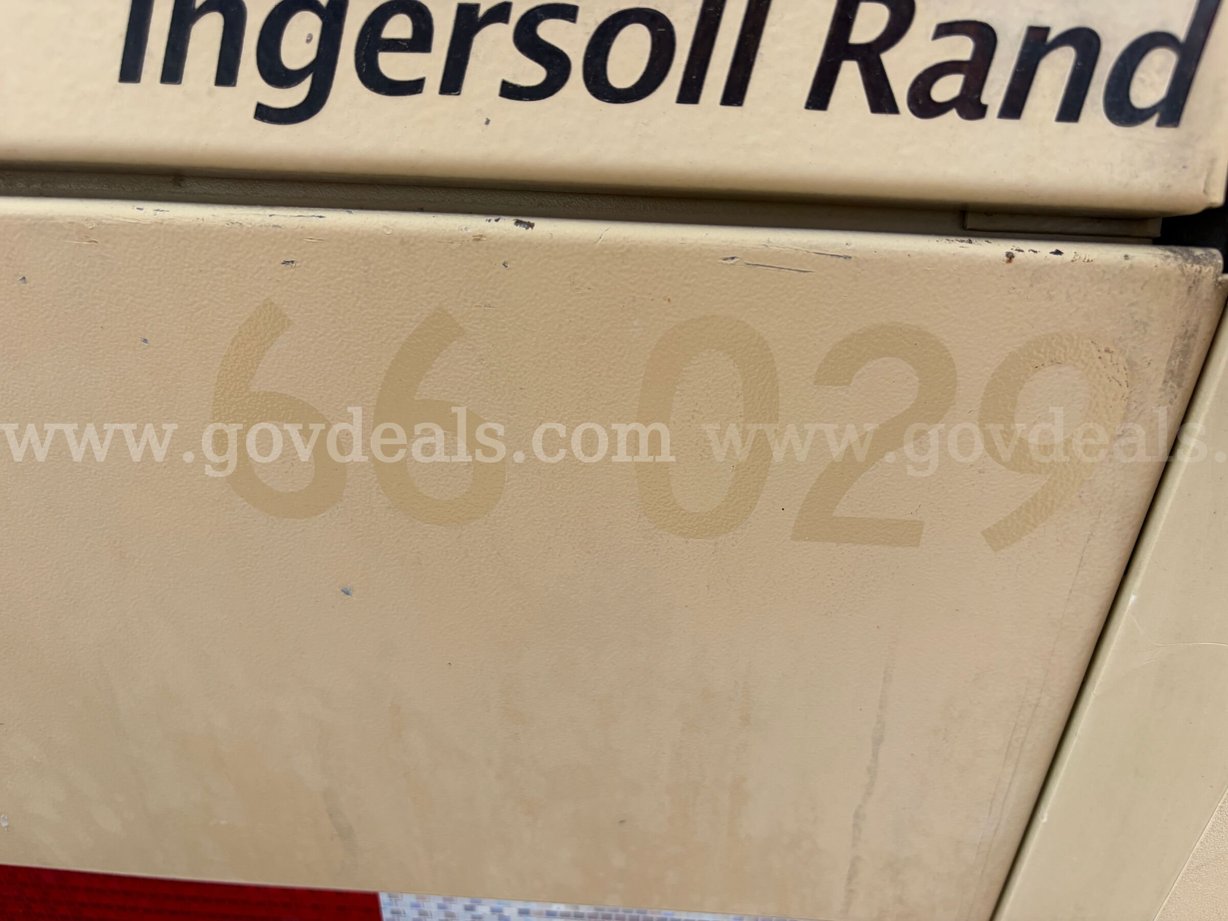 Ingersoll Rand Trailer Compressor John Deere/4024T Ingersoll Rand 4024T Government Surplus Auction - Photo #5