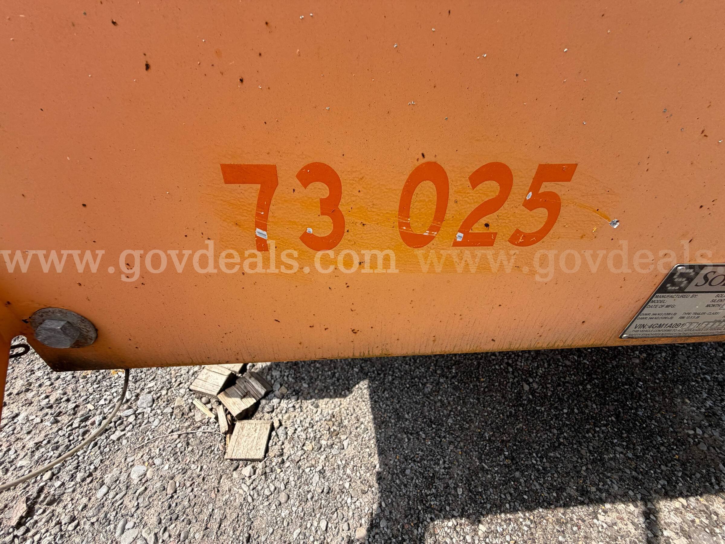 Arrow Board Traffic Trailer Folding Display Solar Technology Inc.  Government Surplus Auction - Photo #4