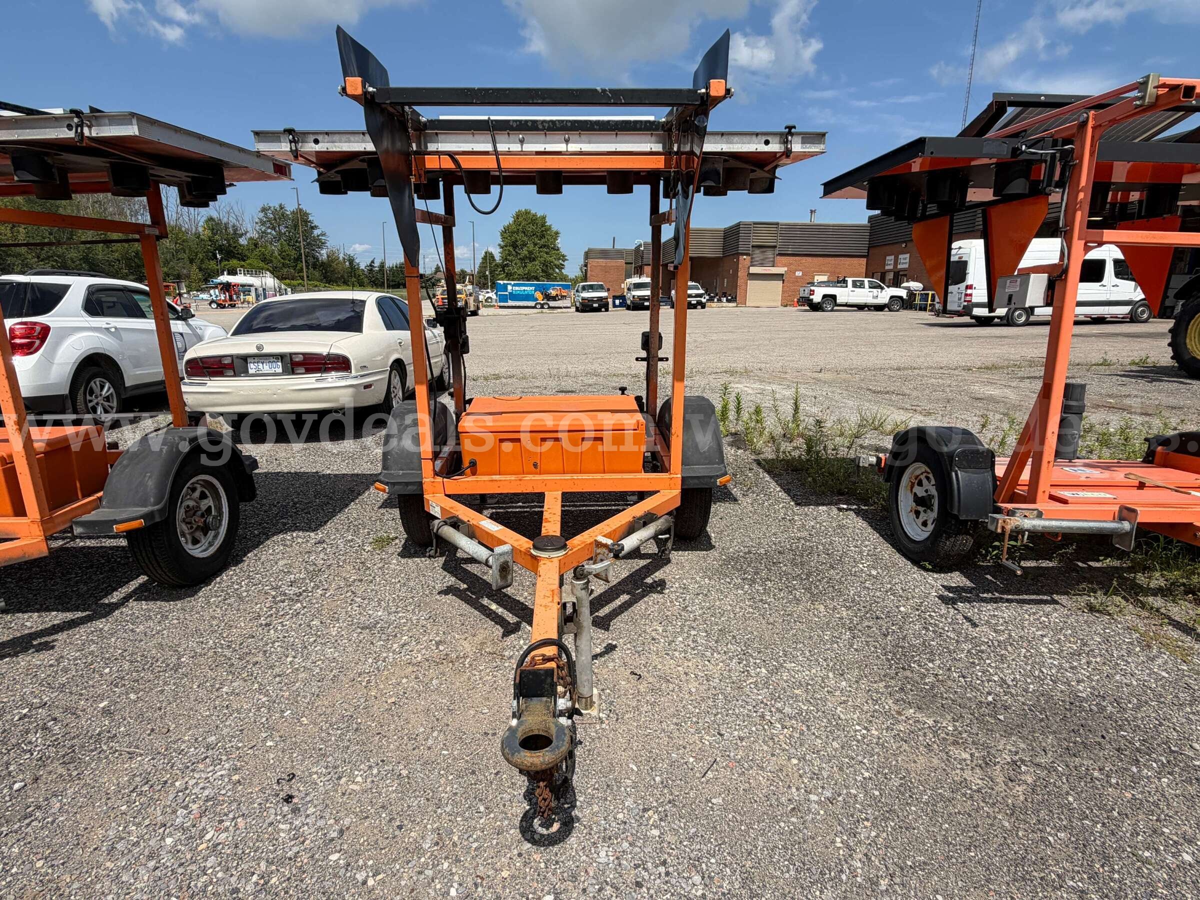 Arrow Board Traffic Trailer Folding Display VER-MAC GVWR Government Surplus Auction - Photo #3