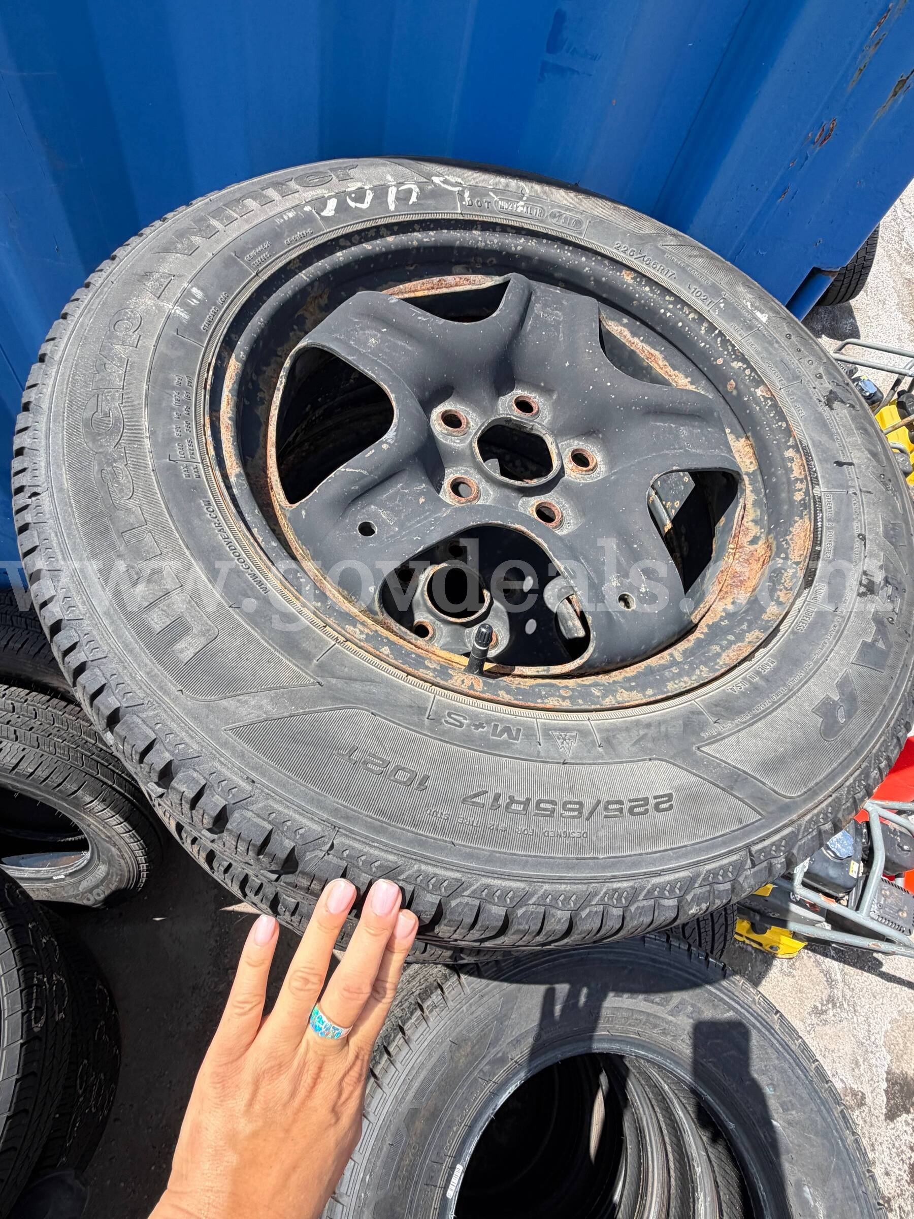 lot of 8 GoodYear Ultra Grip Winter Tires 225/65 R17 Good Year 225 Government Surplus Auction - Photo #2