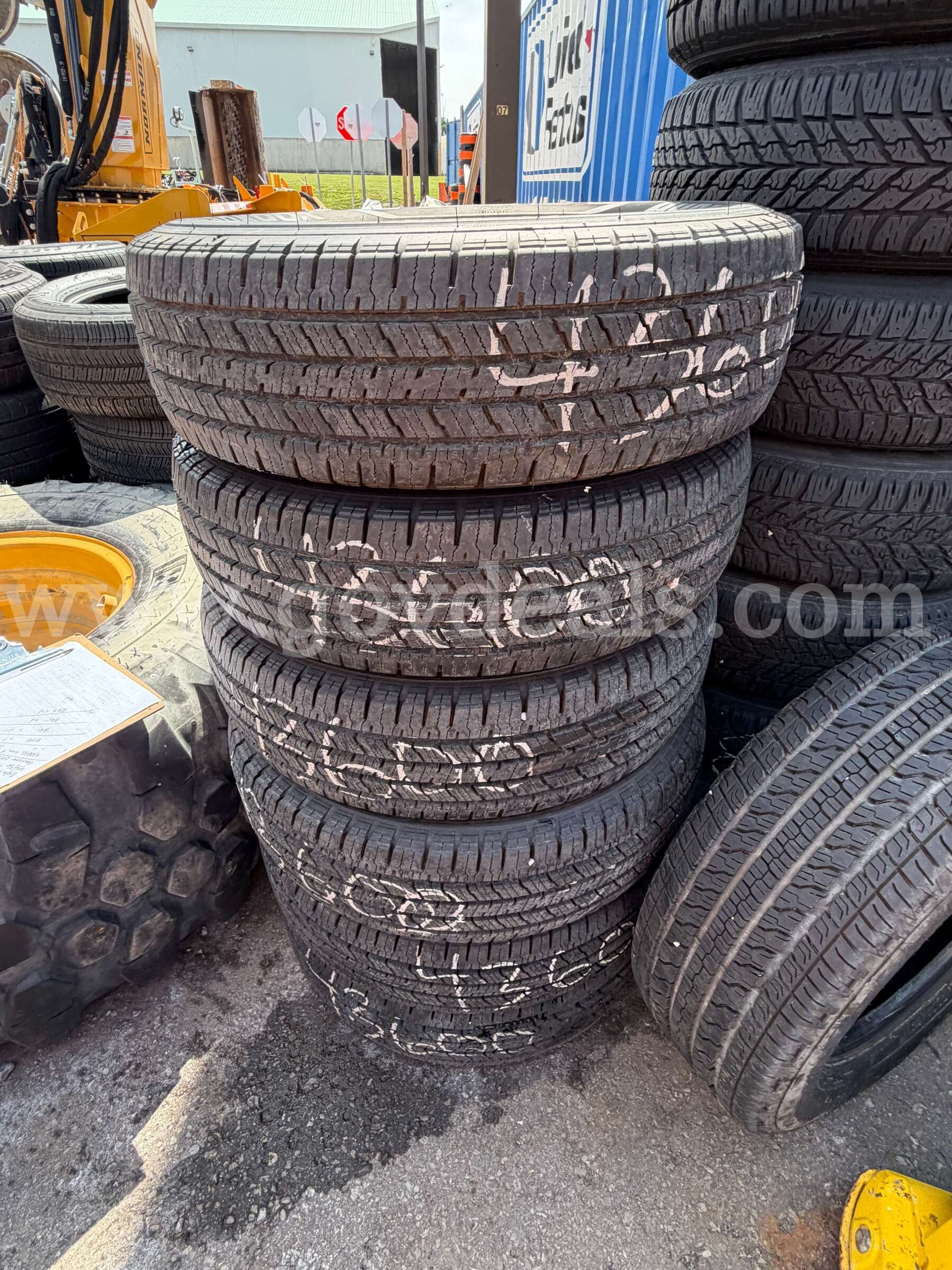 lot of 6 HanKook  LT 225/75 R16 Dyna Pro