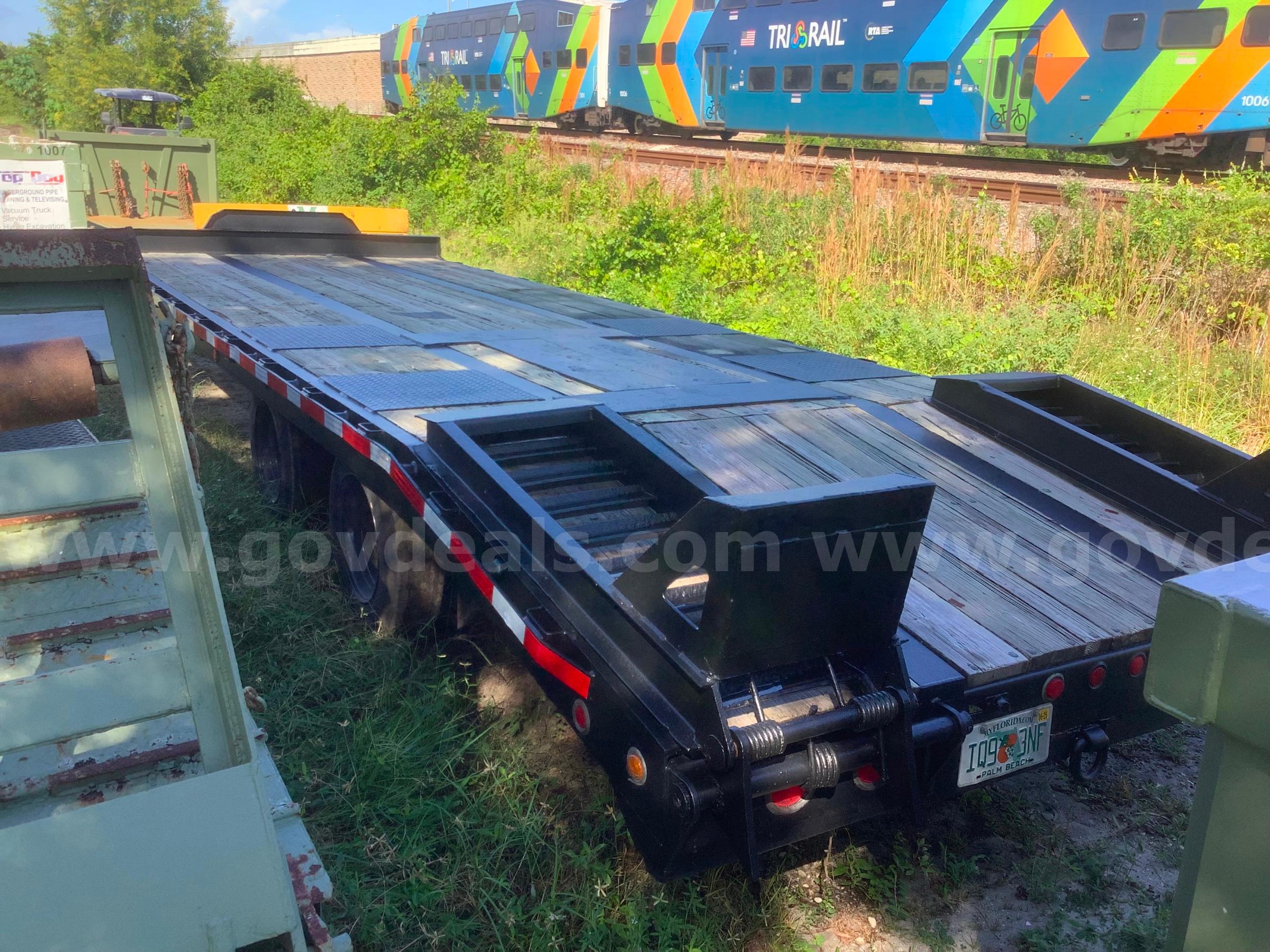 Winston Model AP22025AL 22.5 Ton Dual Tandem Trailer Winston Trailers AP22025AL Government Surplus Auction - Photo #4