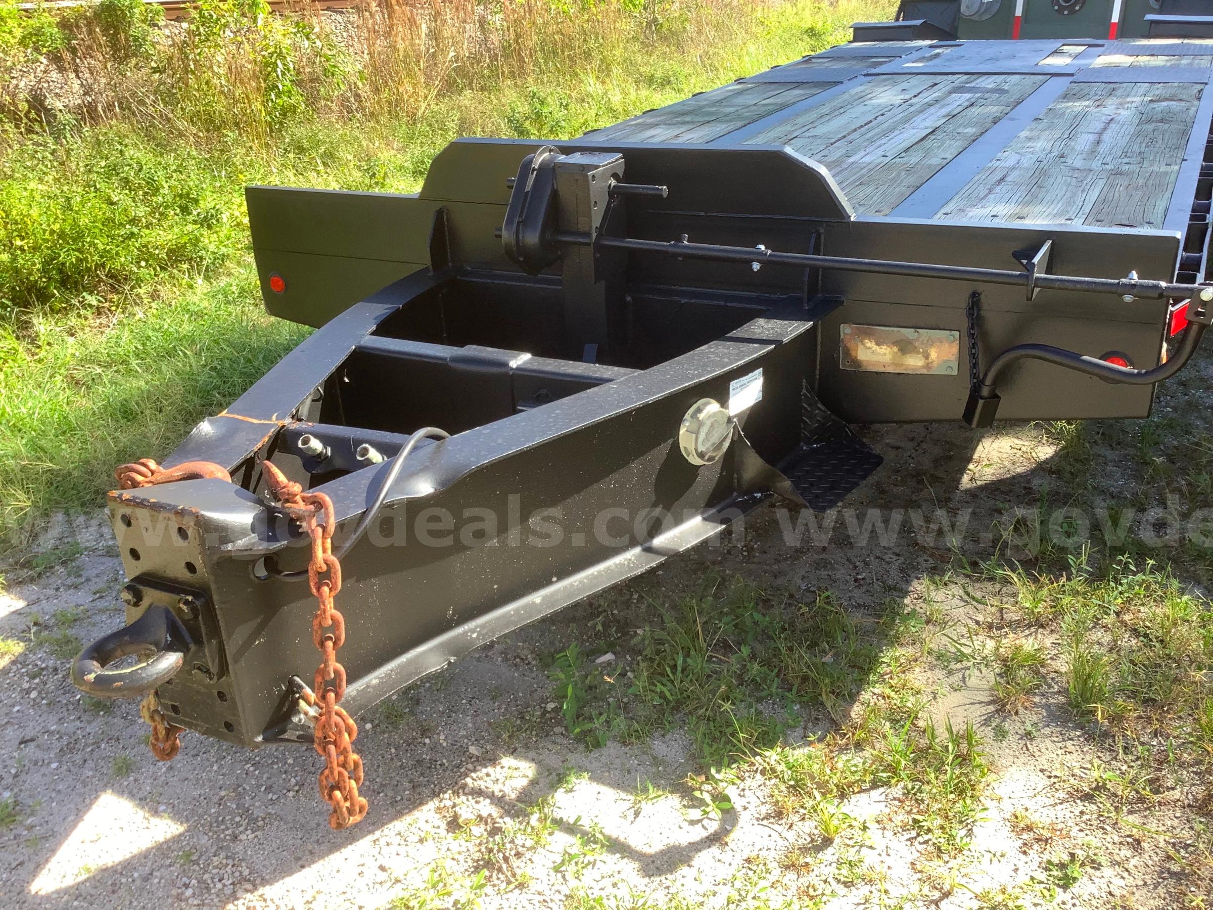 Winston Model AP22025AL 22.5 Ton Dual Tandem Trailer Winston Trailers AP22025AL Government Surplus Auction - Photo #6