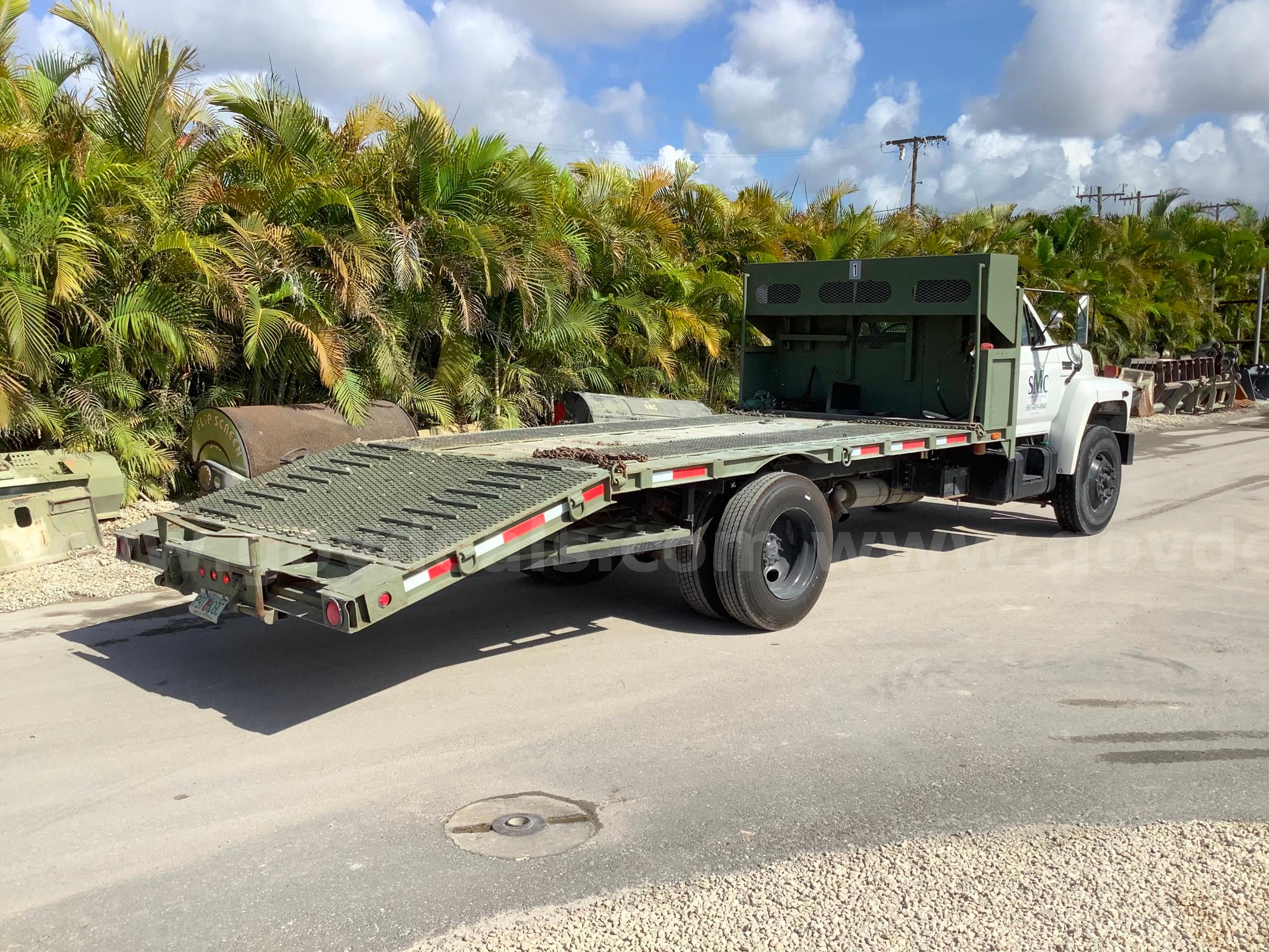 1989 FORD F800F RAMP TRUCK 7.8L TURBO DIESEL CONVENTIONAL CAB Ford F800F Government Surplus Auction - Photo #4