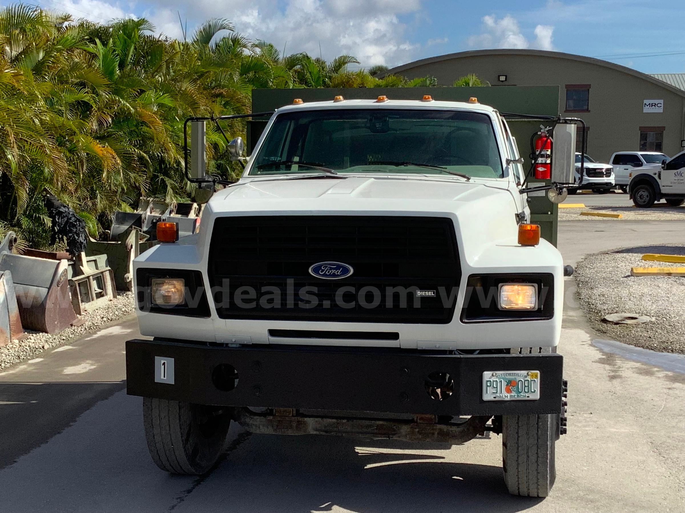 1989 FORD F800F RAMP TRUCK 7.8L TURBO DIESEL CONVENTIONAL CAB Ford F800F Government Surplus Auction - Photo #5
