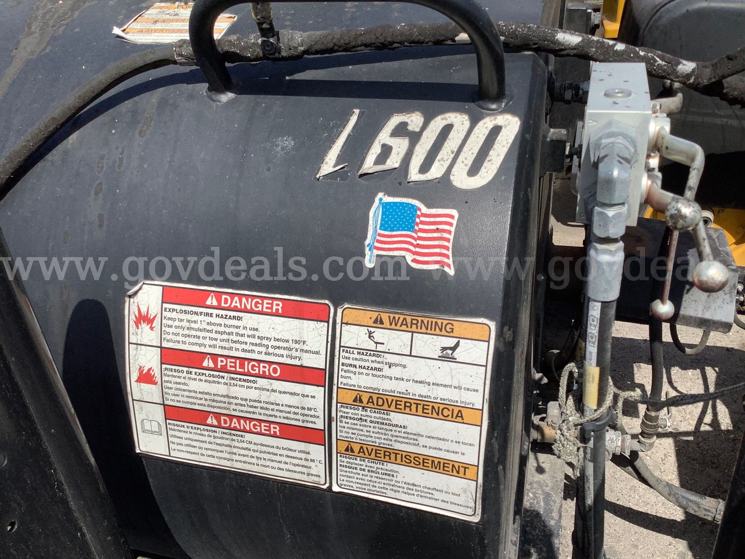 LeeBoy L600T TACH Distributor Trailer Mounted 600-gallon Tank, 4.8 hp Honda gas eng. 300k BTU LeeBoy L600T Government Surplus Auction - Photo #6