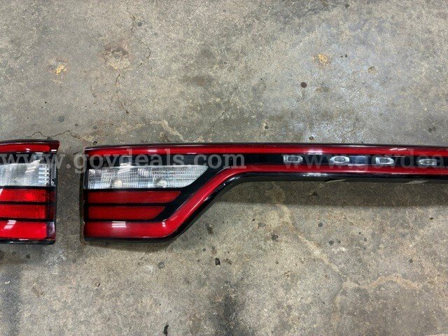 2015 Dodge Durango Taillights and Grille Dodge Durango Government Surplus Auction - Photo #3