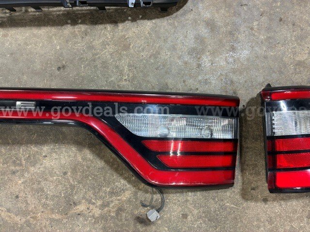 2015 Dodge Durango Taillights and Grille Dodge Durango Government Surplus Auction - Photo #4