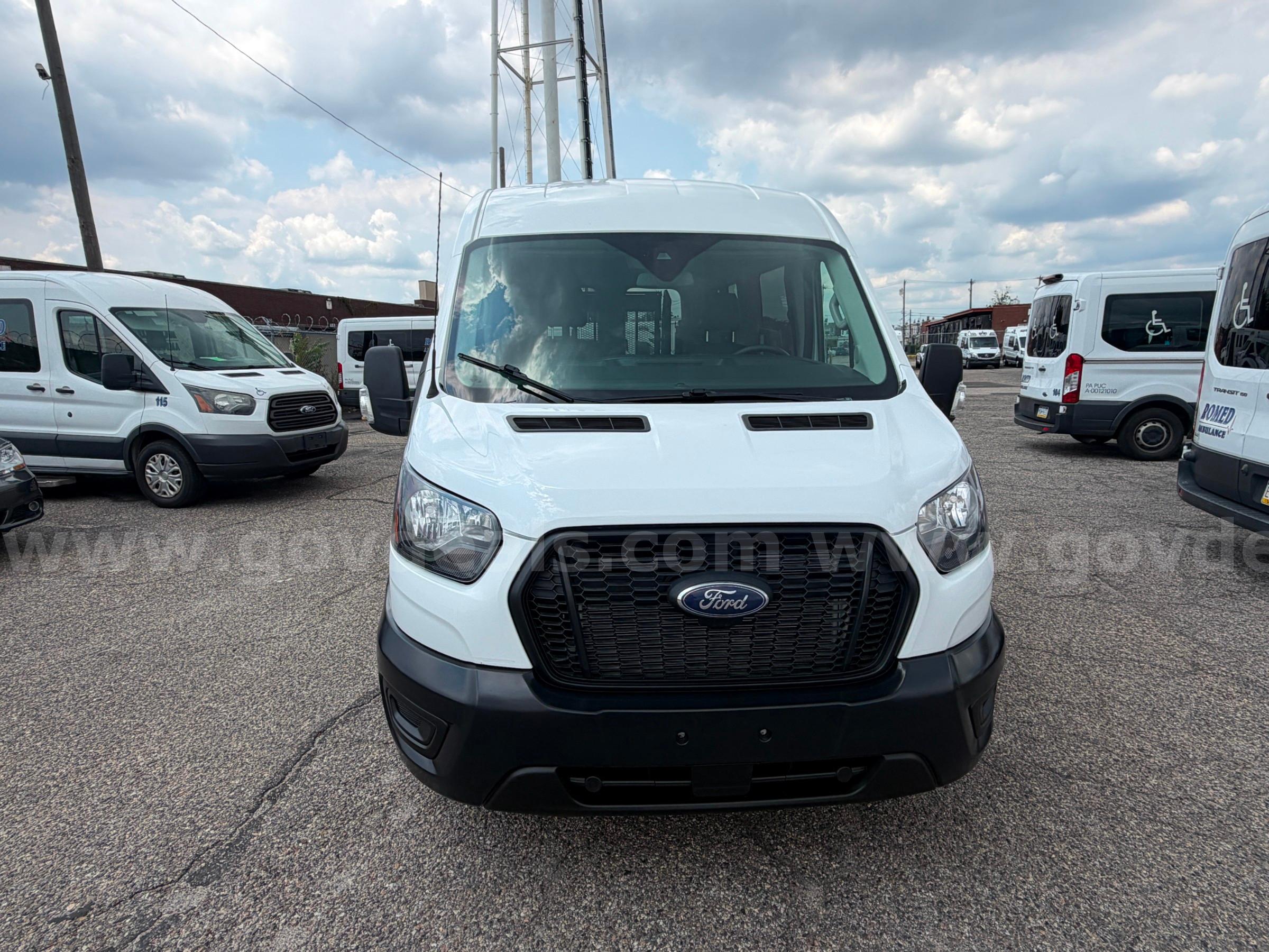 2022 Ford Transit 350 Wagon Med. Roof XLT w/Sliding Pass. 148-in. WB Ford Transit Government Surplus Auction - Photo #2