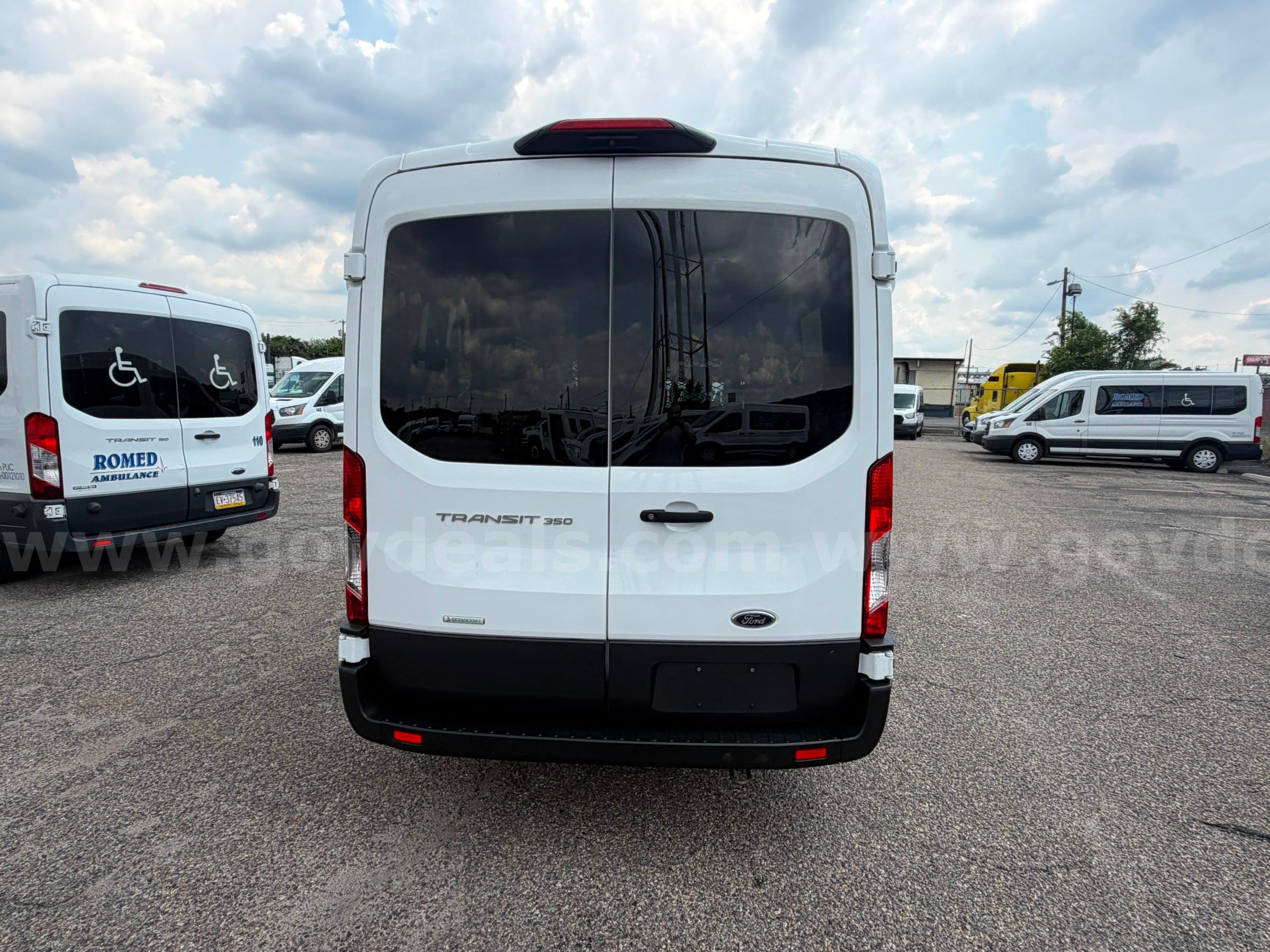 2022 Ford Transit 350 Wagon Med. Roof XLT w/Sliding Pass. 148-in. WB Ford Transit Government Surplus Auction - Photo #6