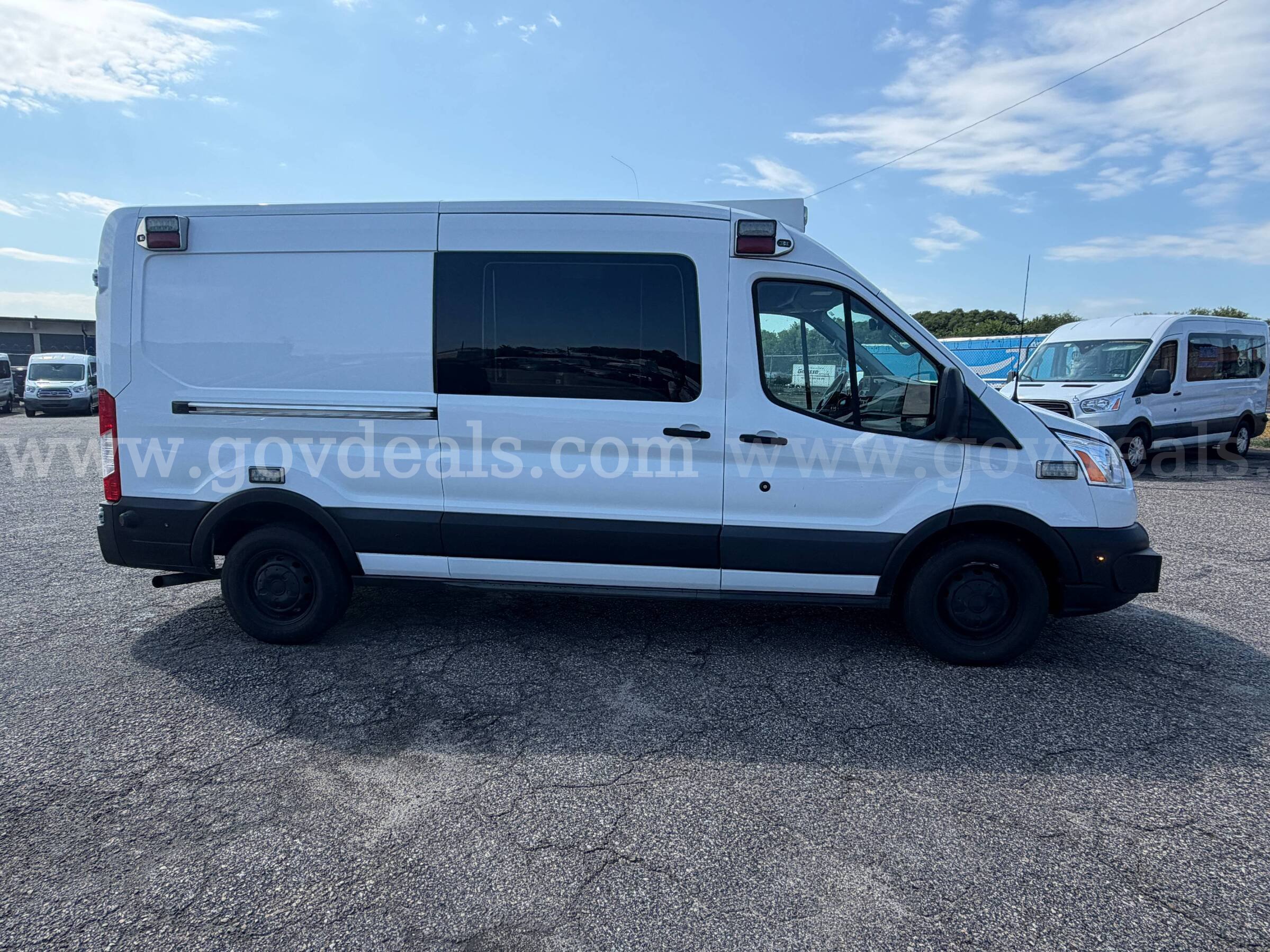 2020 Ford Transit Type II Miller Coach Ambulance Ford Transit Government Surplus Auction - Photo #5