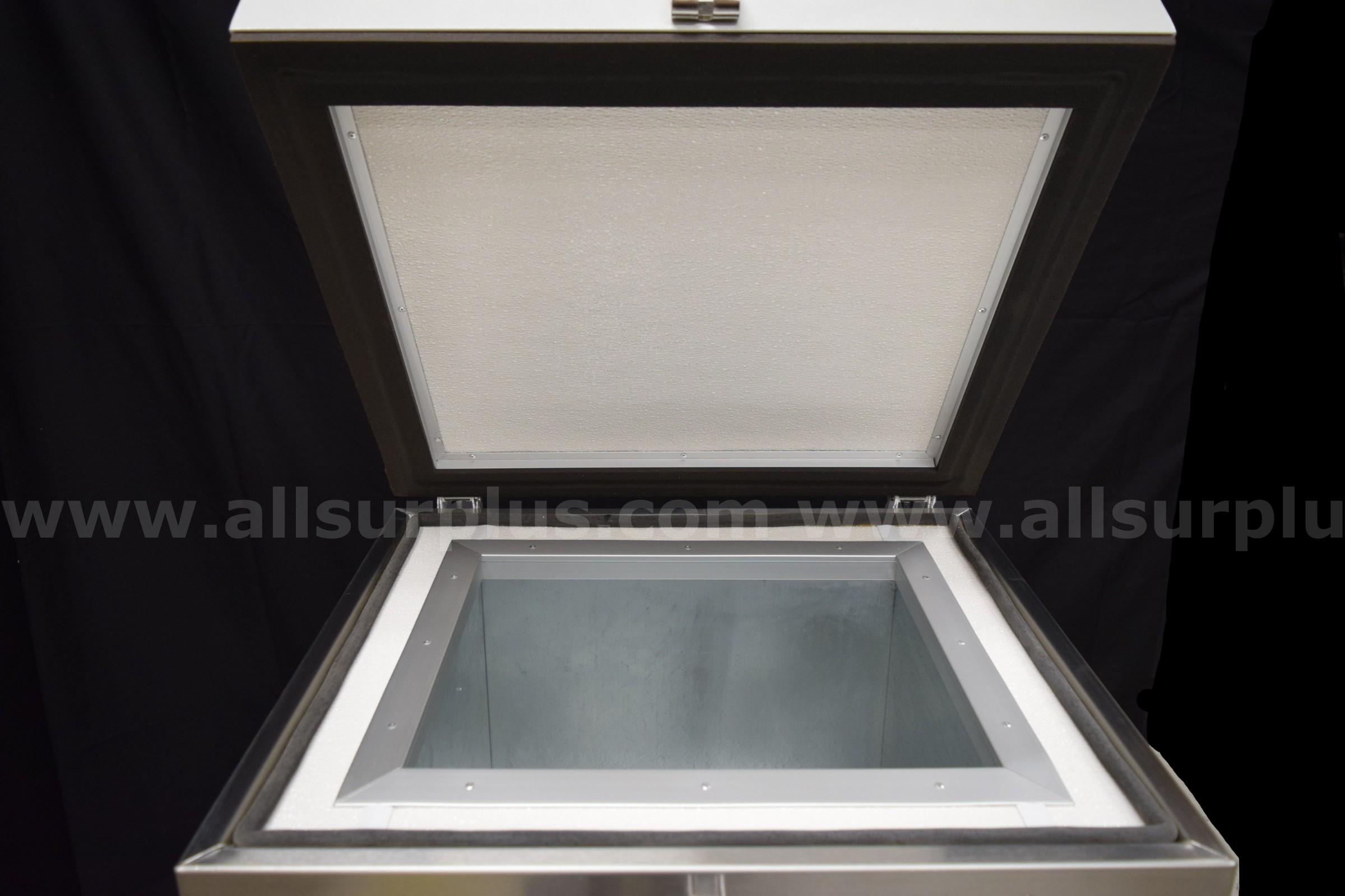 Yamoto LTF-001C Low Temp Laboratory Freezer Yamoto 001C Government Surplus Auction - Photo #2