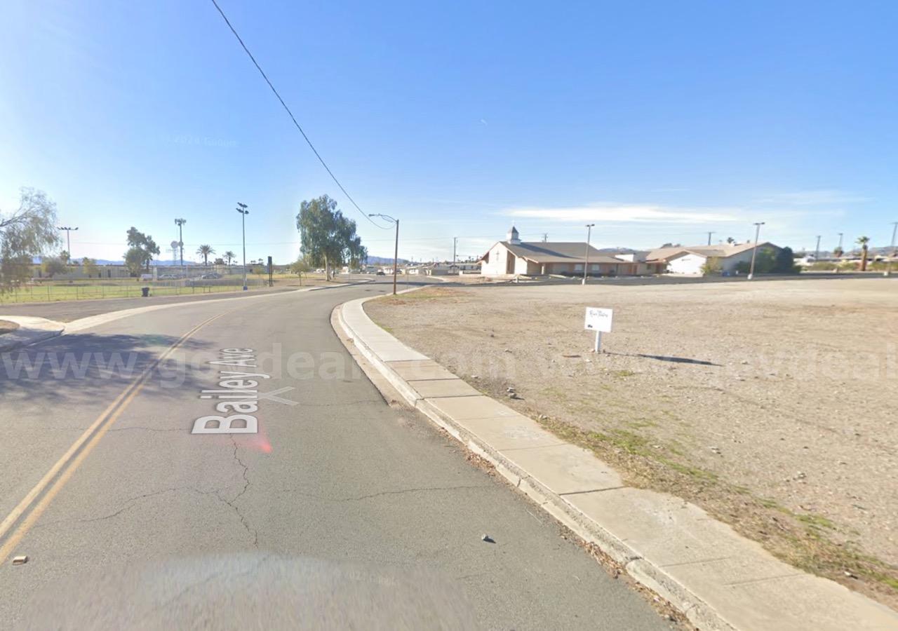 Cleared, Level lot Near CA/AZ Border   Government Surplus Auction - Photo #2