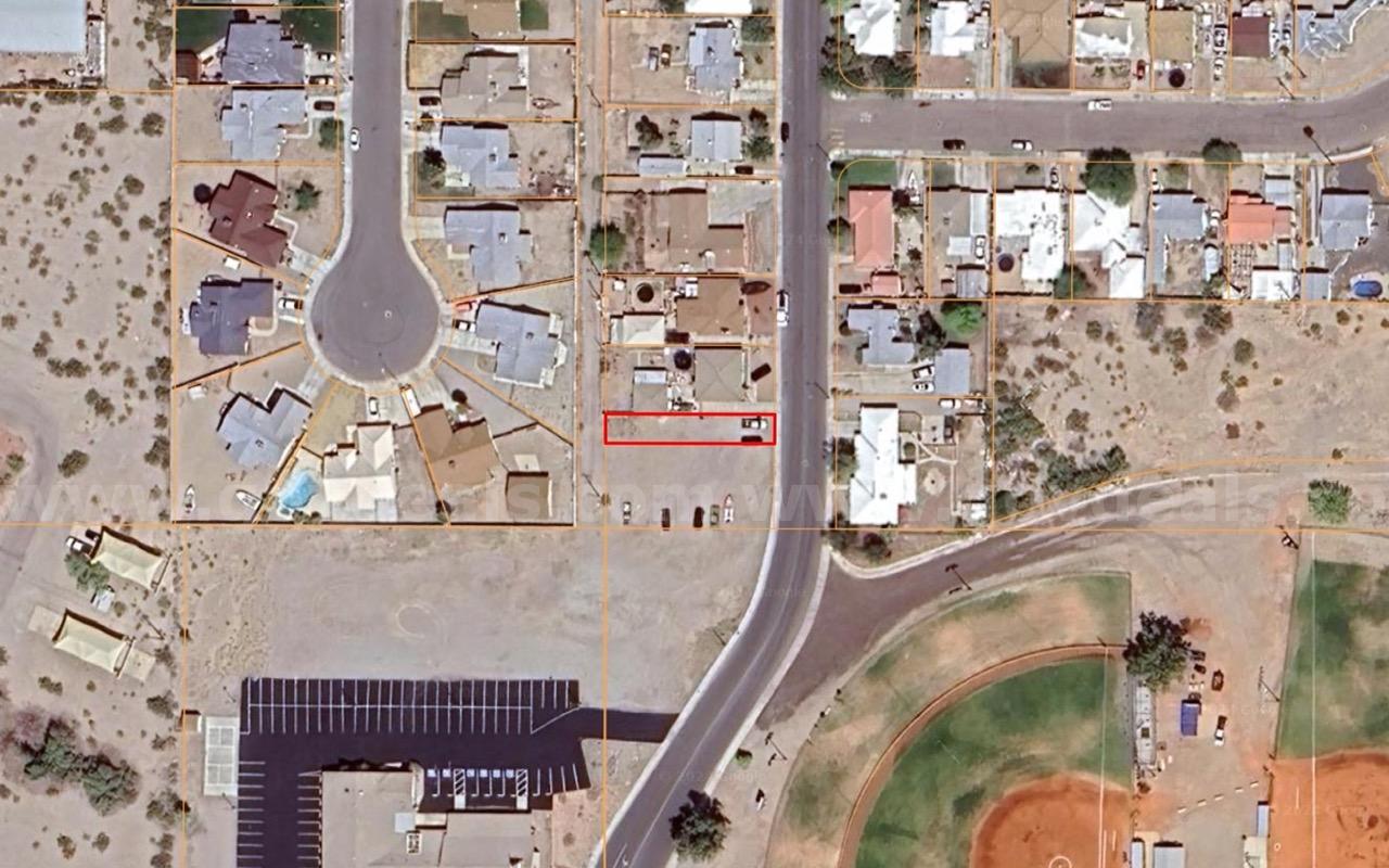 Cleared, Level lot Near CA/AZ Border   Government Surplus Auction - Photo #5