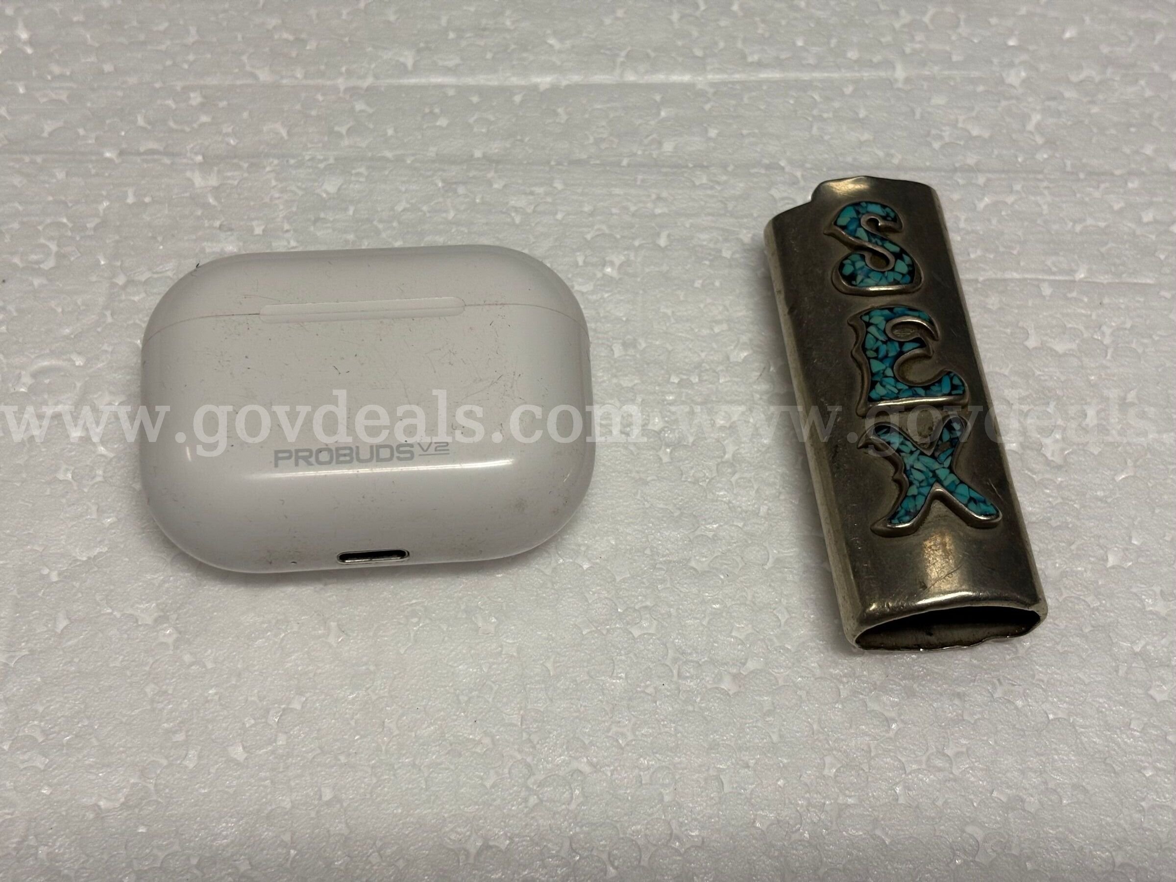 Earbuds-Camera-Speaker & Accessories Various Various Government Surplus Auction - Photo #2