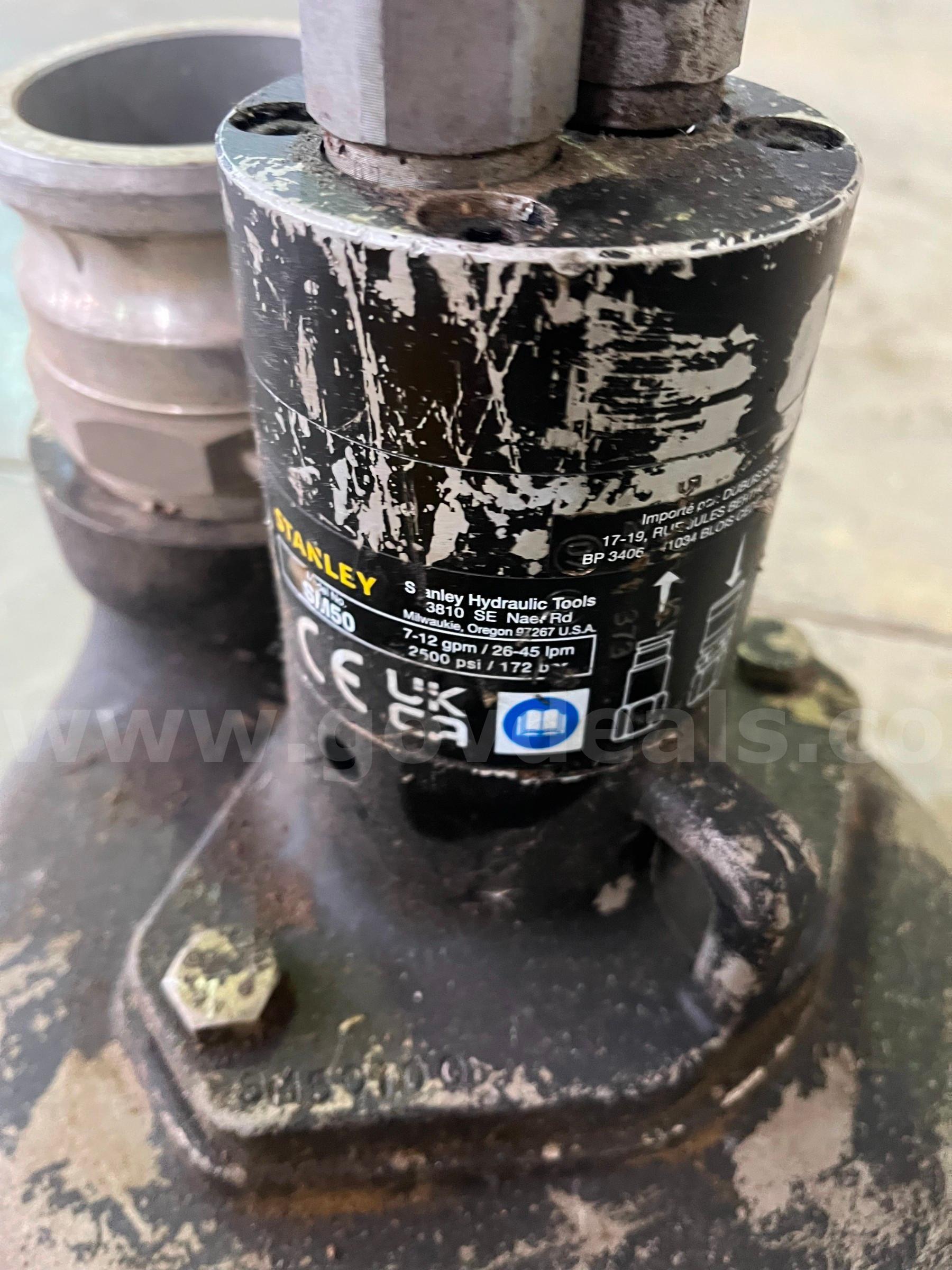 Stanley Hydraulic Water Pumps – 2" & 3" Models – Working Condition stanley Stanley Government Surplus Auction - Photo #4