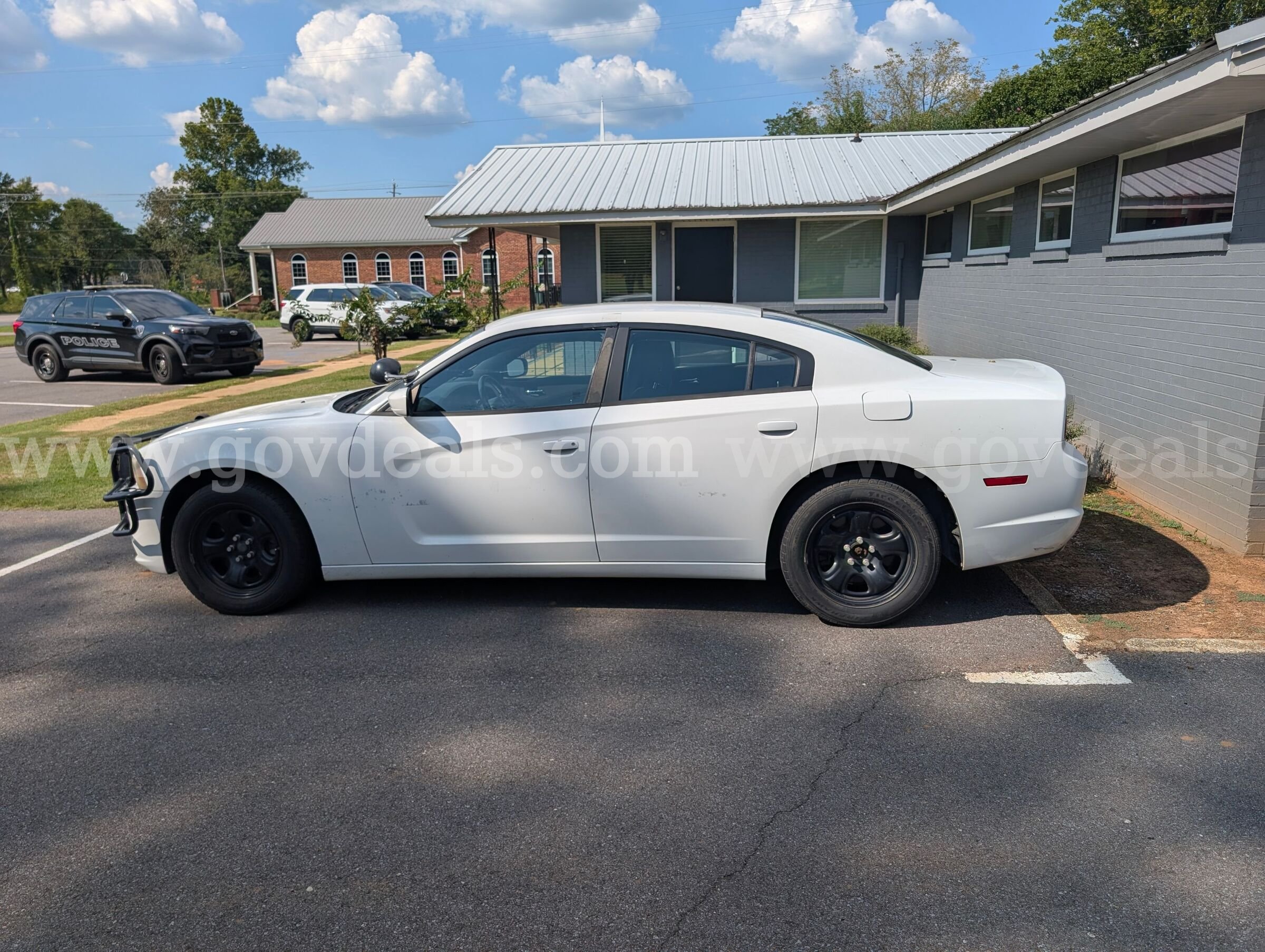 2011 Dodge Charger V8 Police Package - NO RESERVE Dodge Charger Government Surplus Auction - Photo #3