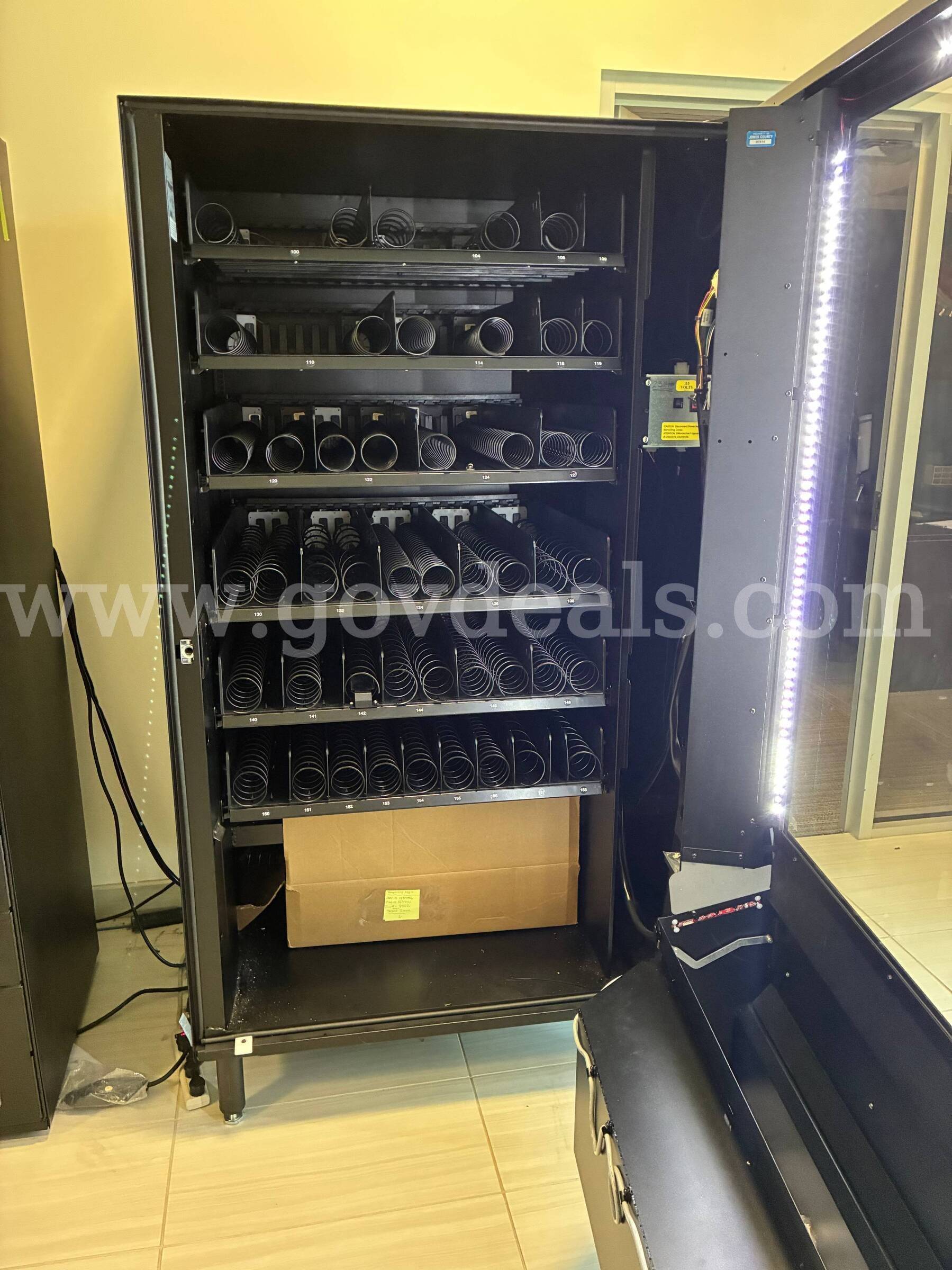 U-Cap it inventory machines- 2 machines and locker   Government Surplus Auction - Photo #3