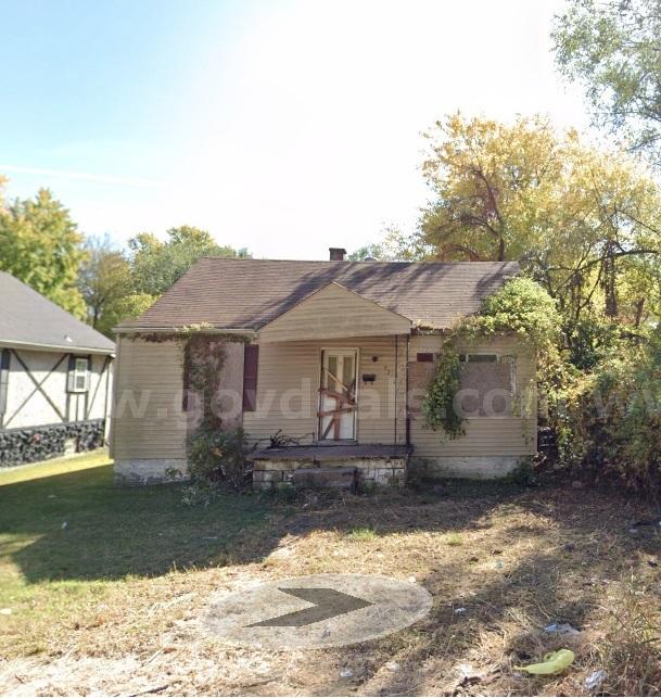 Attention Investors. Deeply Discounted Single Family House For Sale In Washington Park, IL.   Government Surplus Auction - Primary Photo
