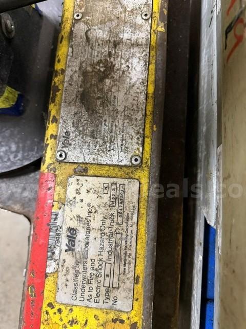 TOYOTA TRACTOR TOW TUG WITH BATTERY-in working condition Toyota  Government Surplus Auction - Photo #3