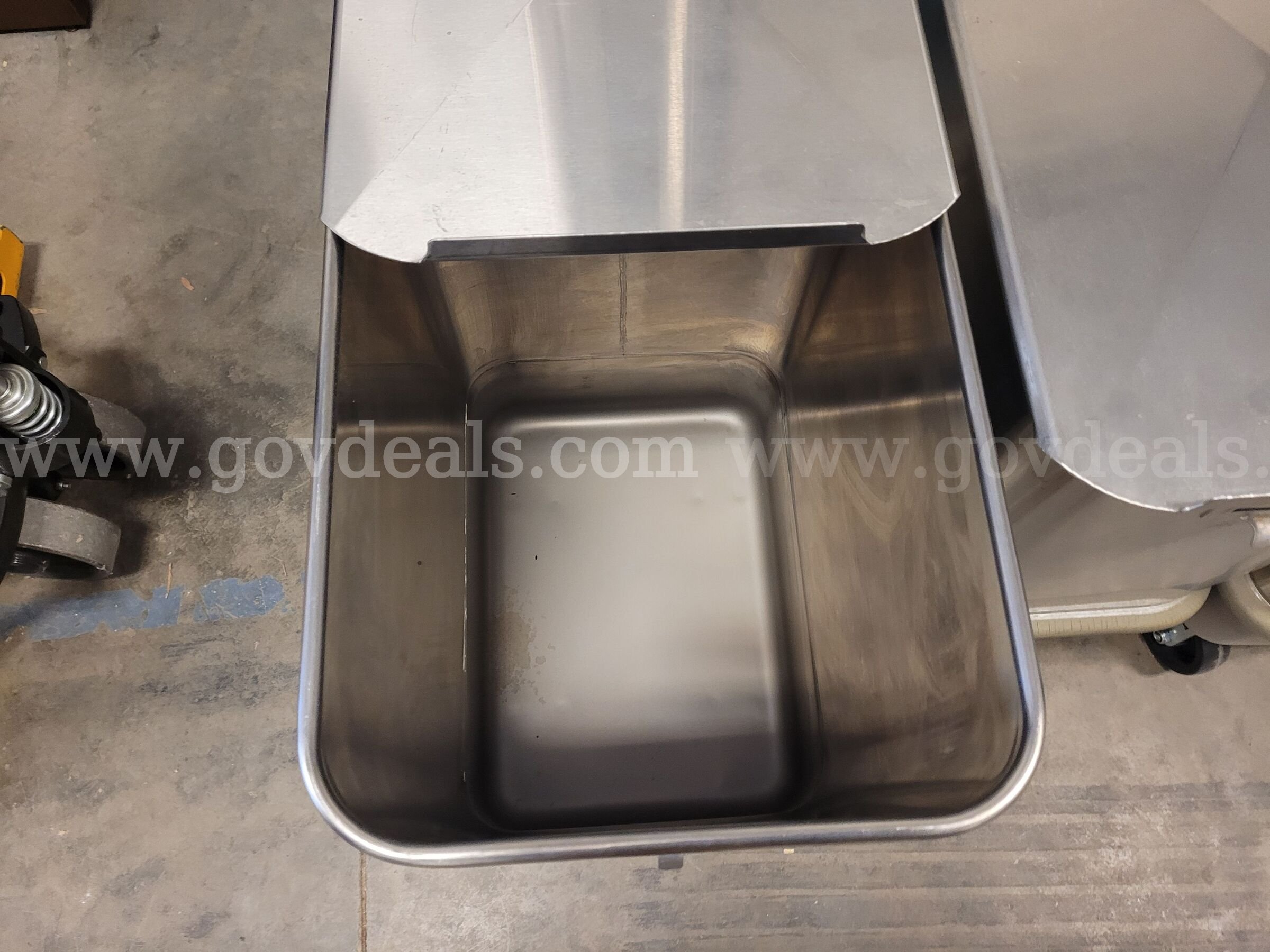 Lot of 3 Piper Stainless Steel Rolling Ingredient Bins Piper  Government Surplus Auction - Photo #2