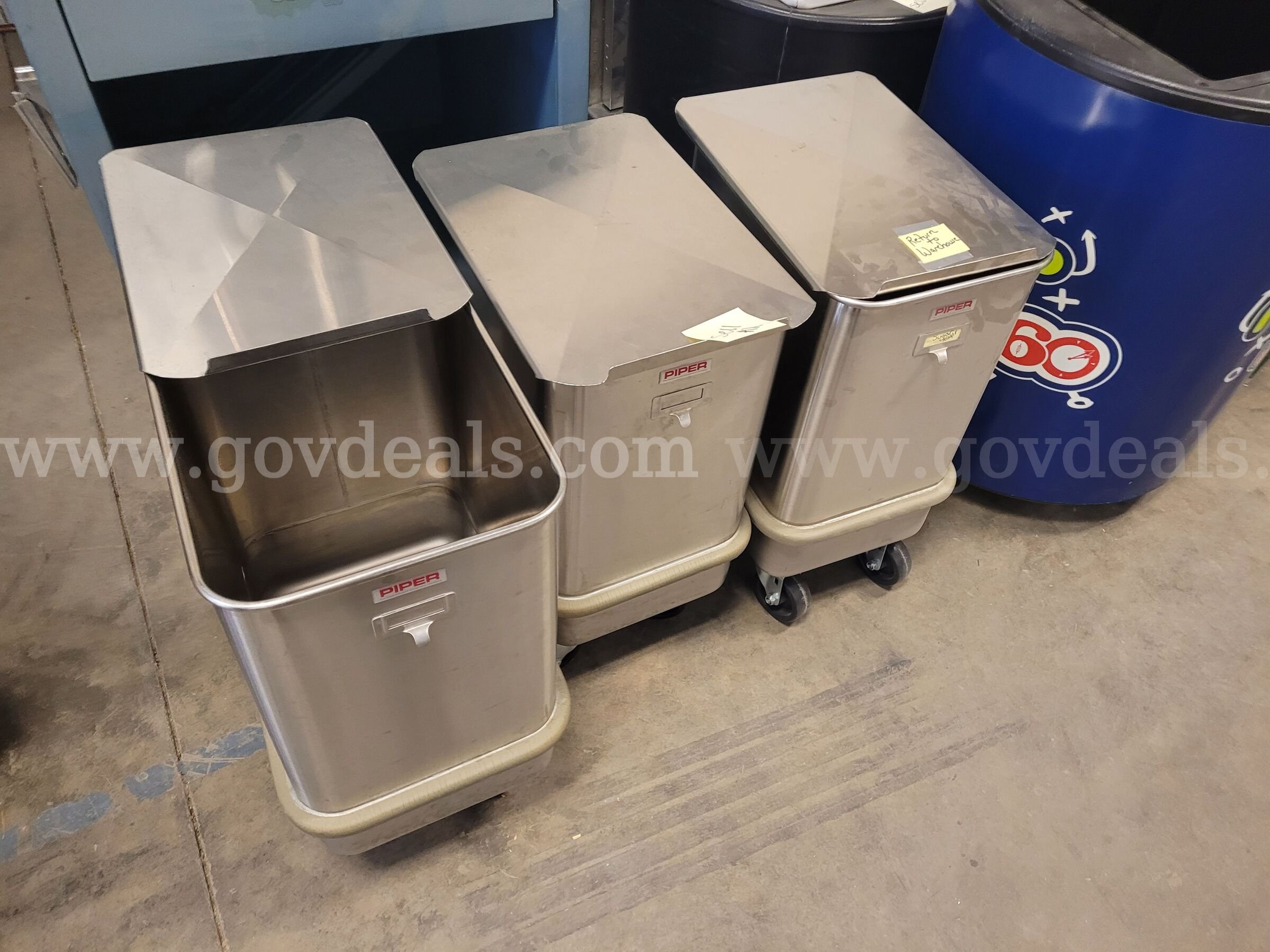 Lot of 3 Piper Stainless Steel Rolling Ingredient Bins Piper  Government Surplus Auction - Photo #4