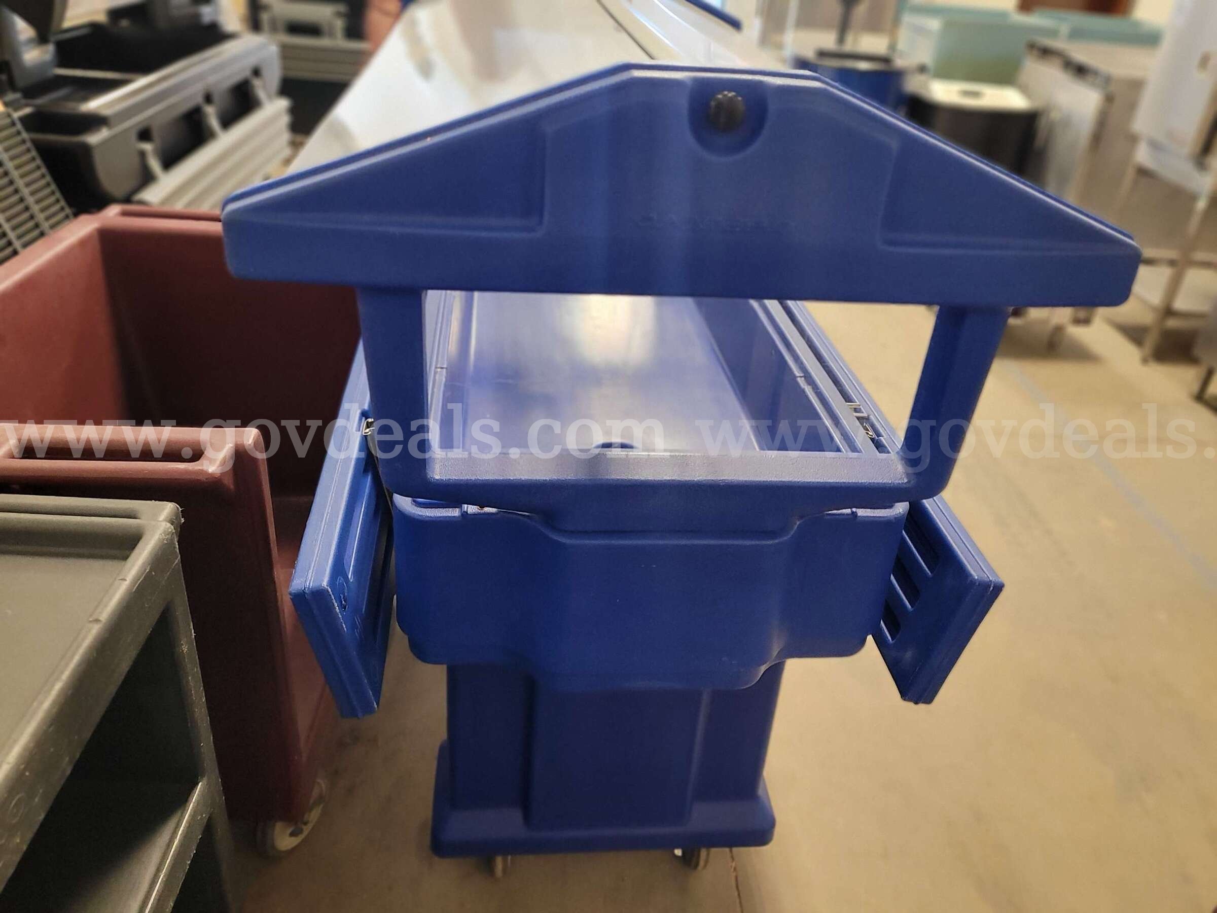 Cambro Portable Salad Bar / Food Service Display Station Cambro  Government Surplus Auction - Photo #3