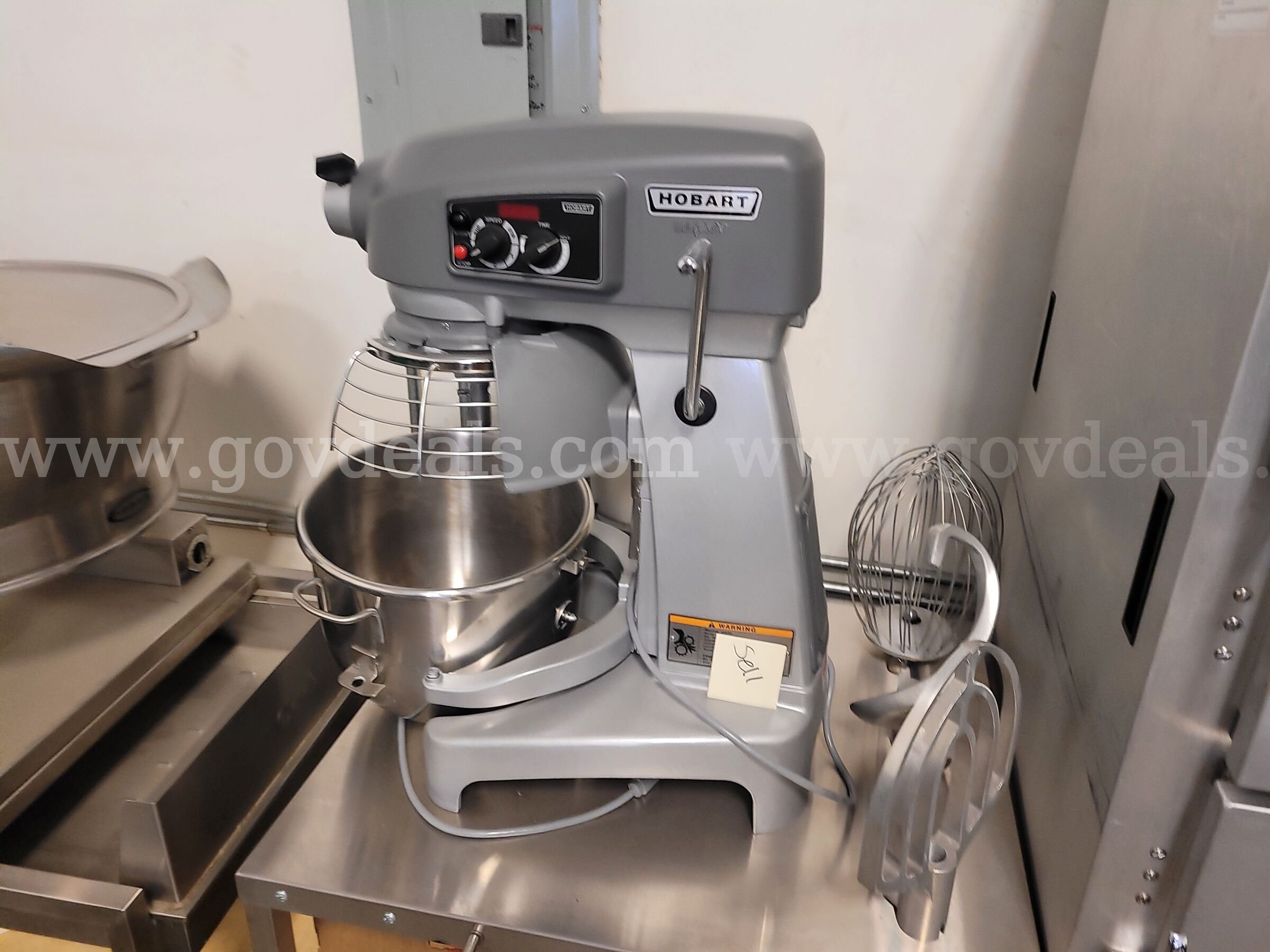 Hobart Legacy HL200 20 Qt Commercial Mixer w/ Attachments Hobart HL200 Government Surplus Auction - Photo #2