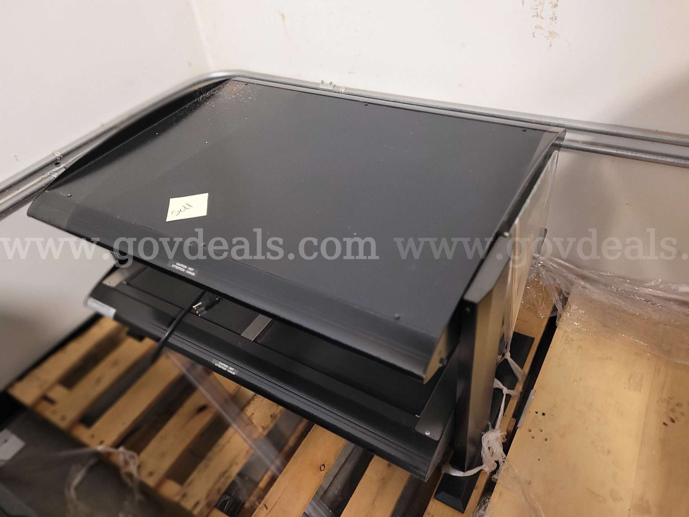 Hatco Heated Zone Merchandiser Food Warming Display Shelf Hatco  Government Surplus Auction - Photo #3