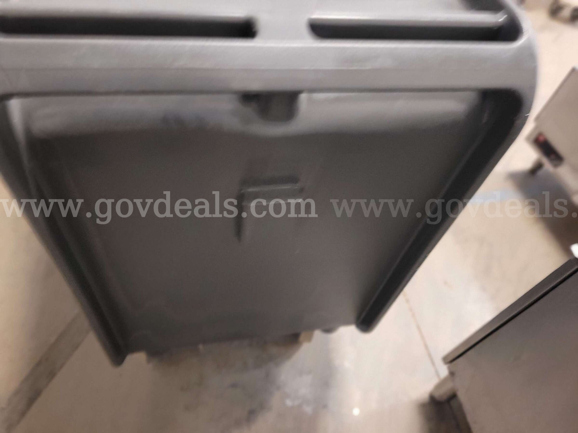 Lot of 2 Cambro Plastic Utility/Service Carts on Casters   Government Surplus Auction - Photo #3