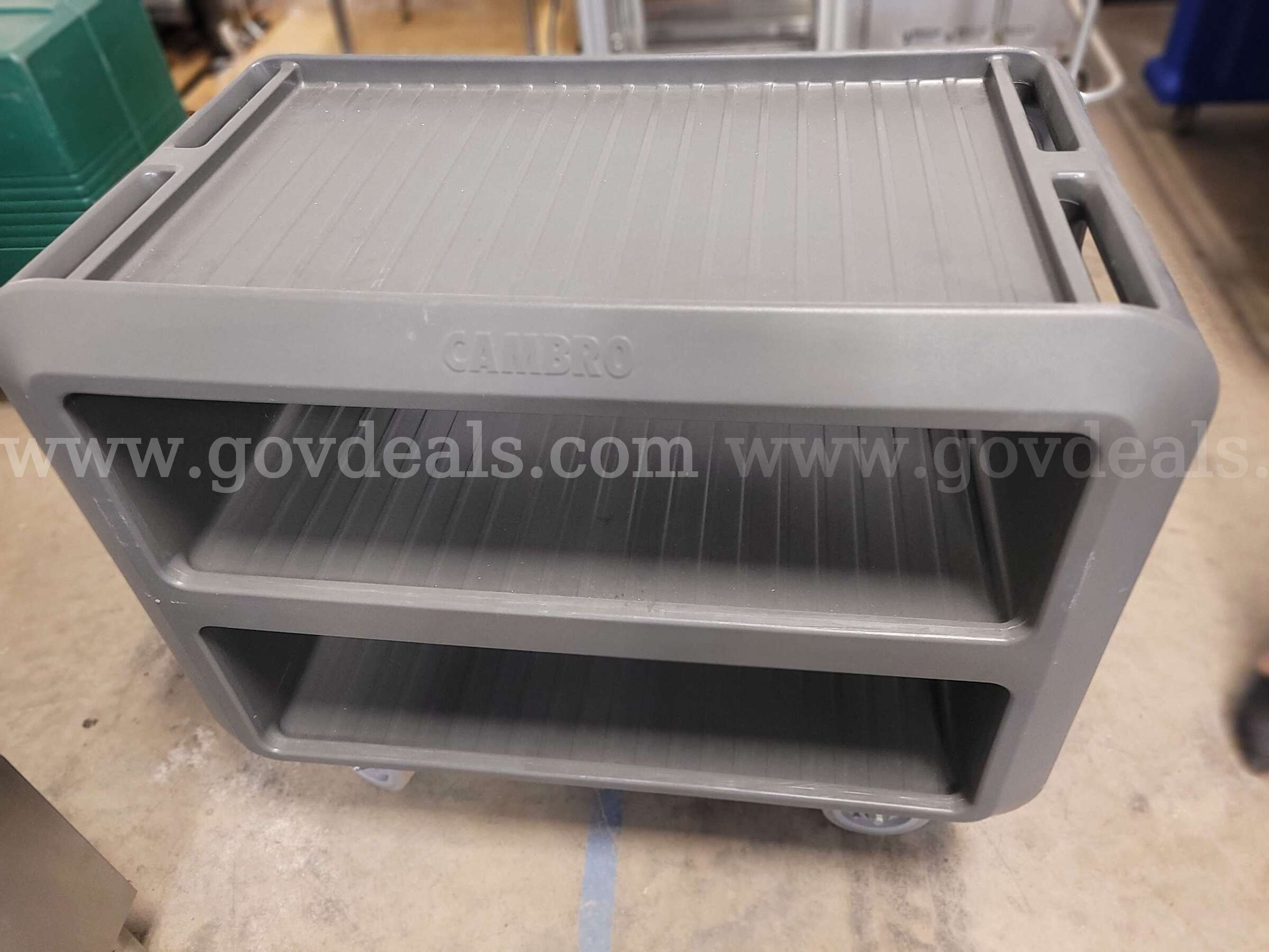 Lot of 2 Cambro Plastic Utility/Service Carts on Casters   Government Surplus Auction - Photo #5