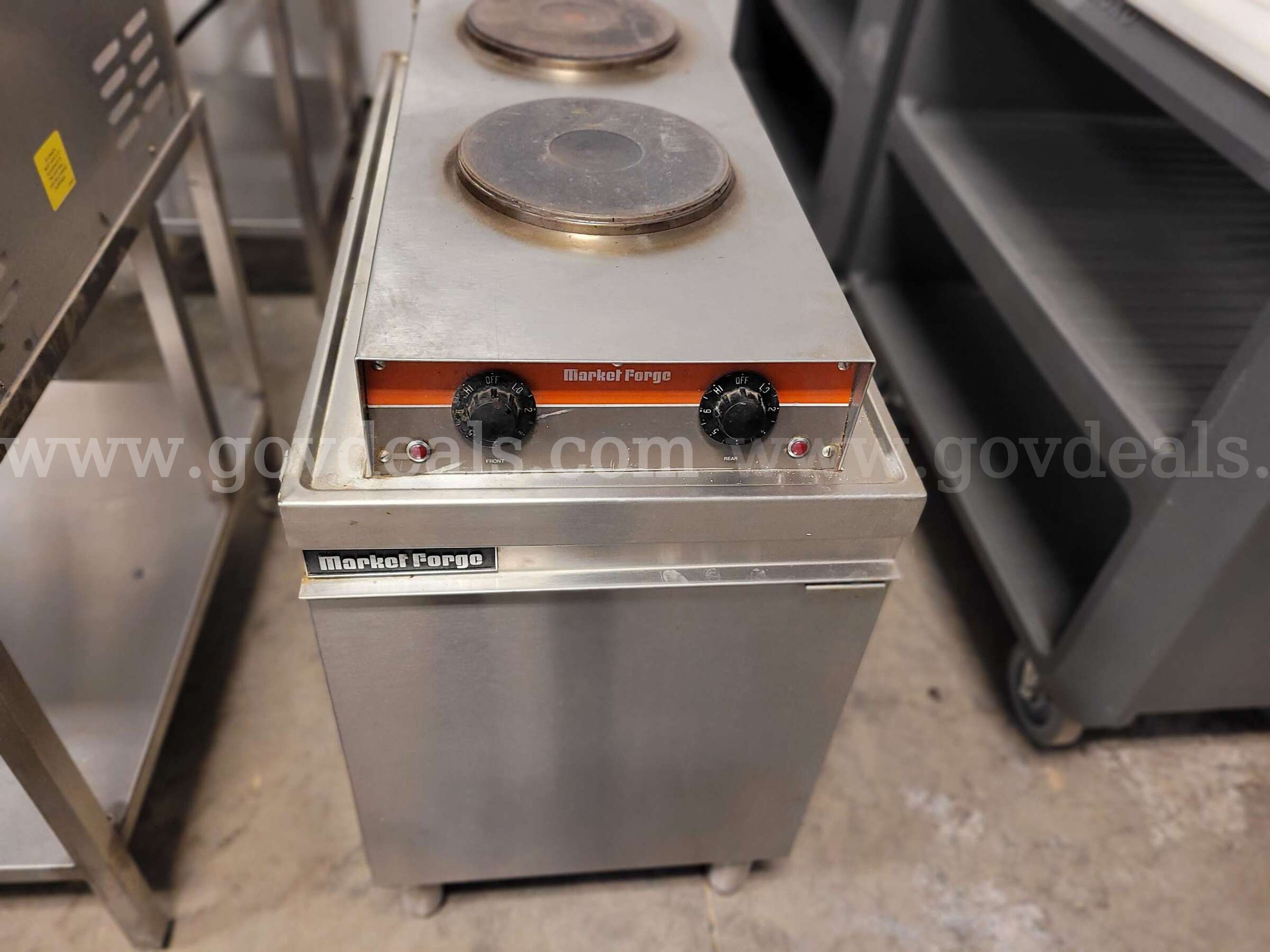 Market Forge Commercial Steam Table with 2-Burner Hot Plate Market Forge  Government Surplus Auction - Photo #6