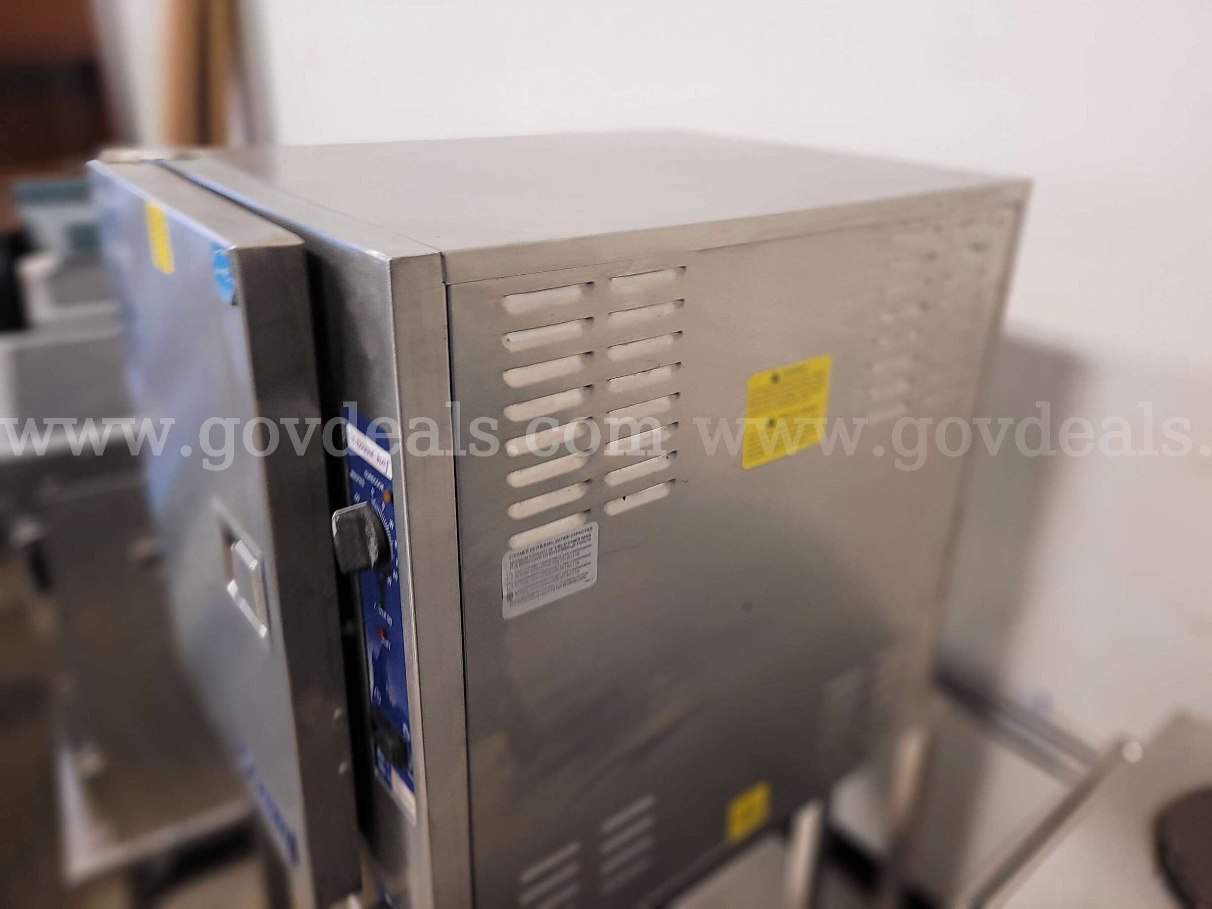 Cleveland SteamChef 22CET6.1 Commercial Countertop Electric Steamer w/ Stand Cleveland SteamChef 22CET6.1 Government Surplus Auction - Photo #2