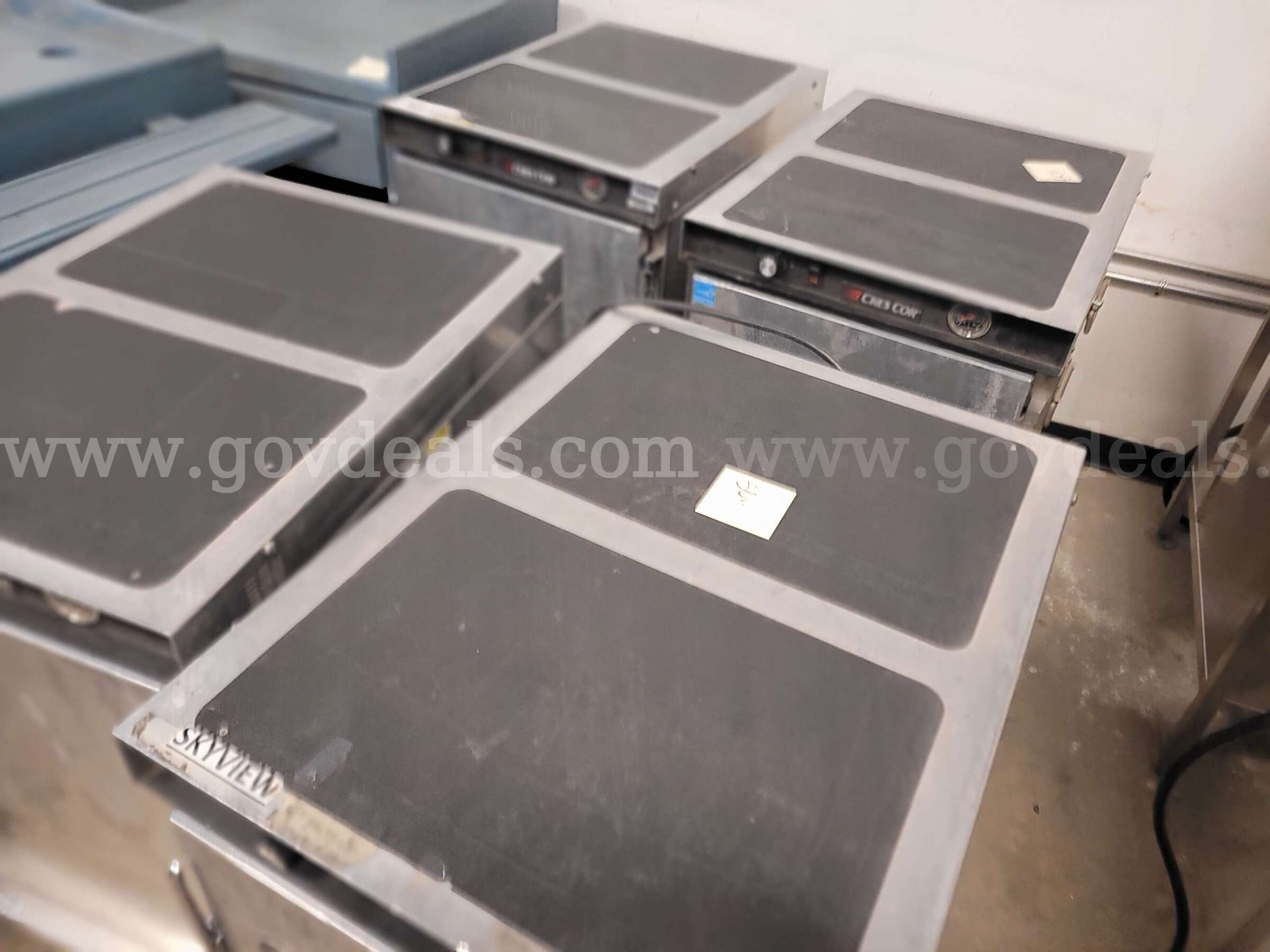 Lot of 4 Cres Cor Heated Food Holding Cabinets / Mobile Warmers Cres Cor H33912188C Government Surplus Auction - Photo #6