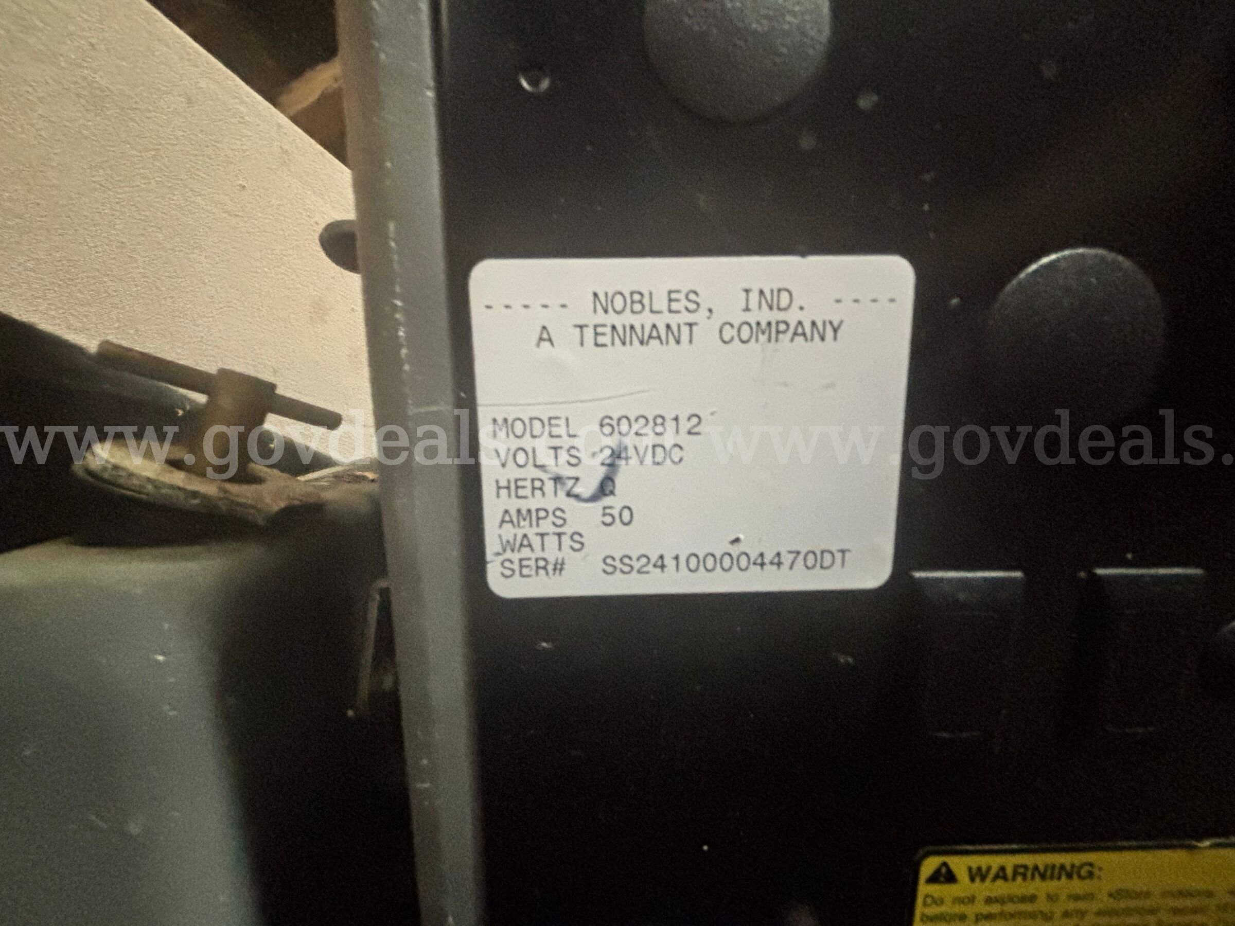 Nobles/Tennant Speed Scrub 2401 Walk-Behind Floor Scrubber – 24VDC Nobles/Tennant 2401 Government Surplus Auction - Photo #2