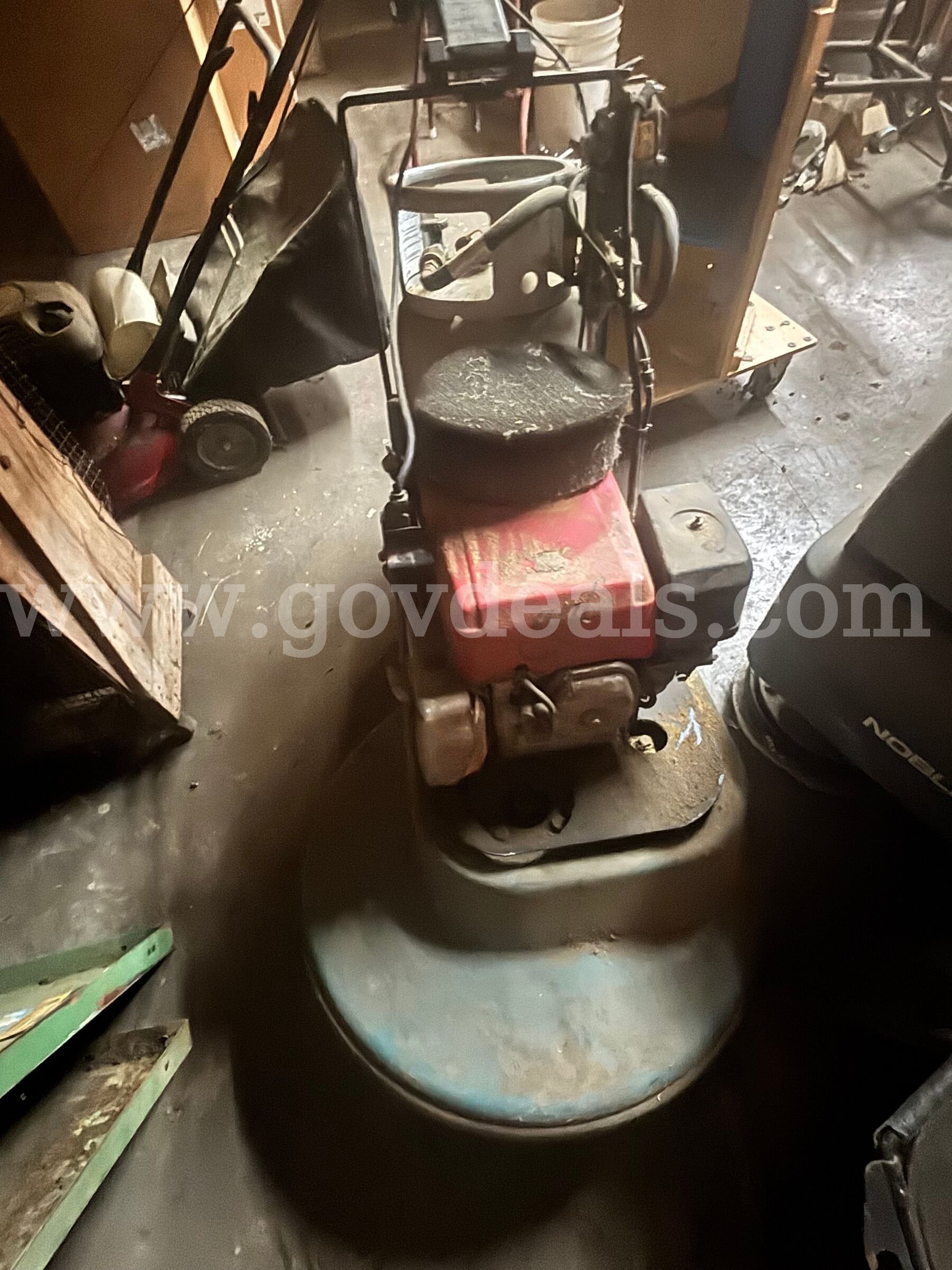 Propane-Powered Walk-Behind Floor Burnisher/Buffer – Honda Engine