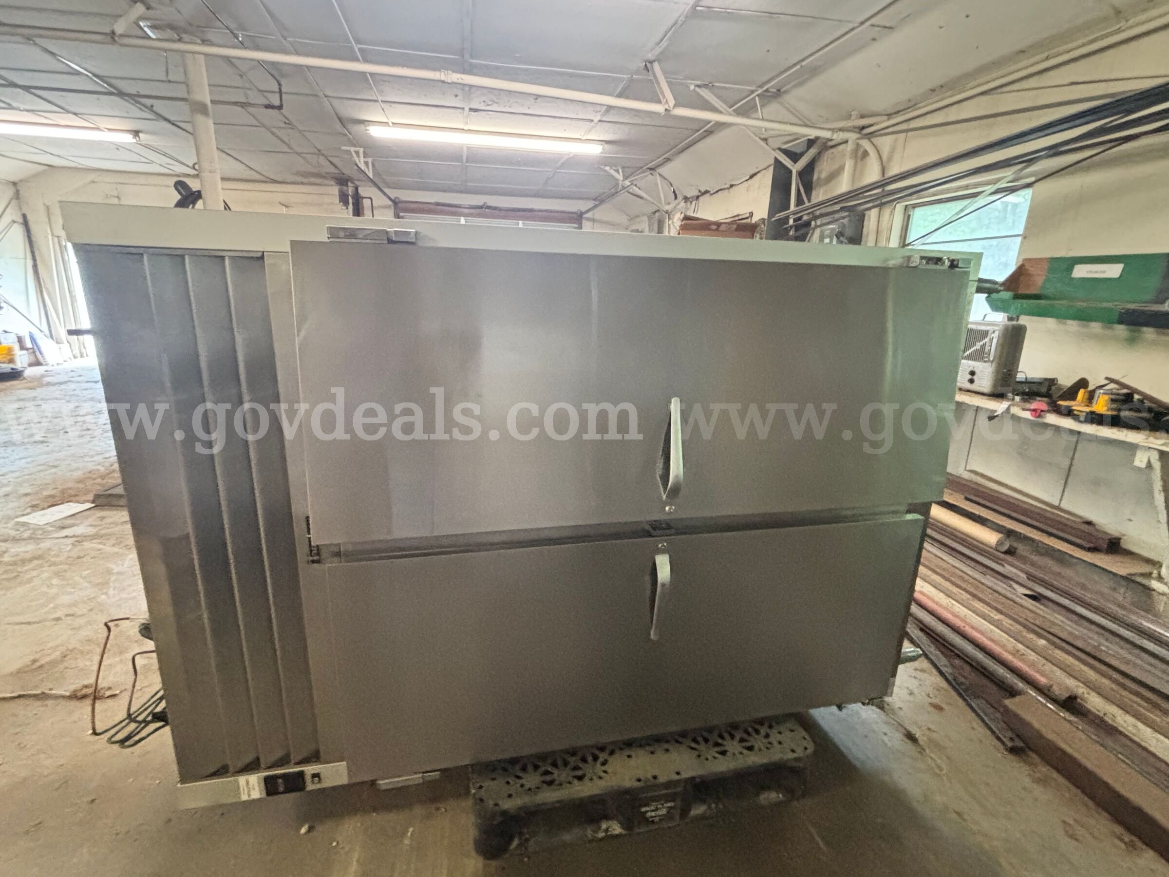 Traulsen G-Express Roll-In Commercial Refrigerator – Model G20010
