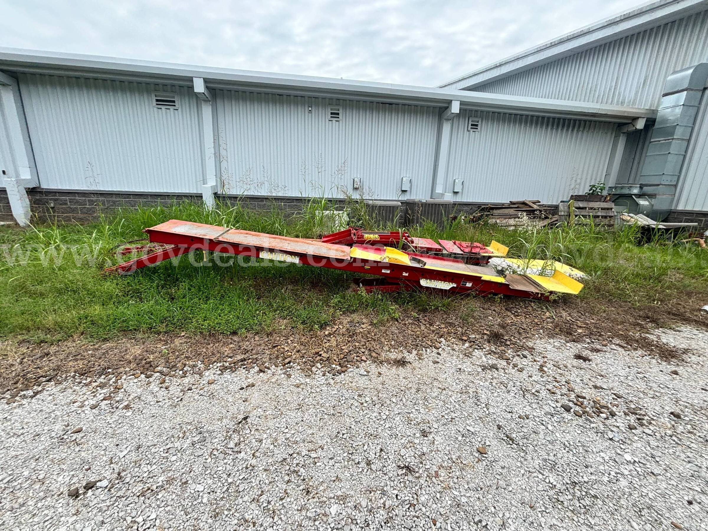 Hunter Four-Post Alignment Lift with Hydraulic Power Unit, Alignment Accessories & Rolling Jack   Government Surplus Auction - Photo #5
