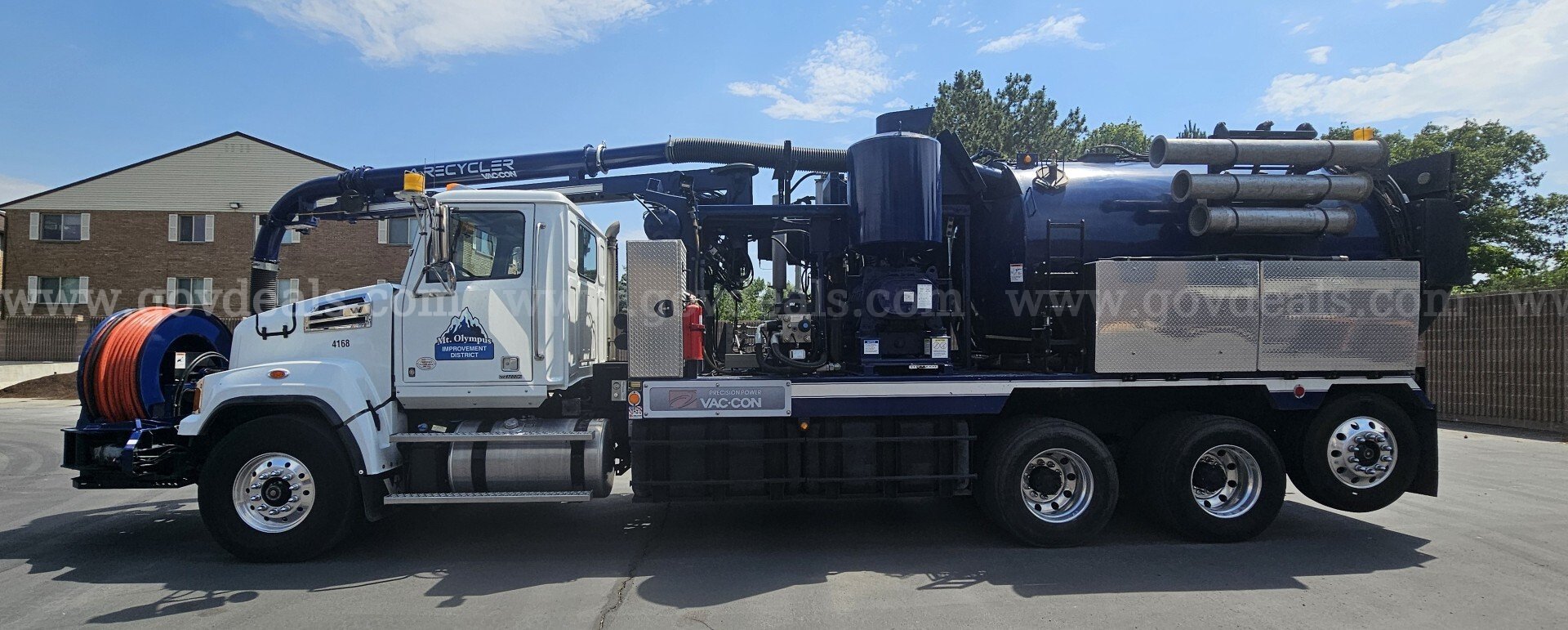 2020 Western Star 4700 Vac-Con Recycler Combination Sewer Cleaner / Vacuum Truck – 74,073 Miles, 3,322 Hours Western Star 4700 Government Surplus Auction - Photo #2