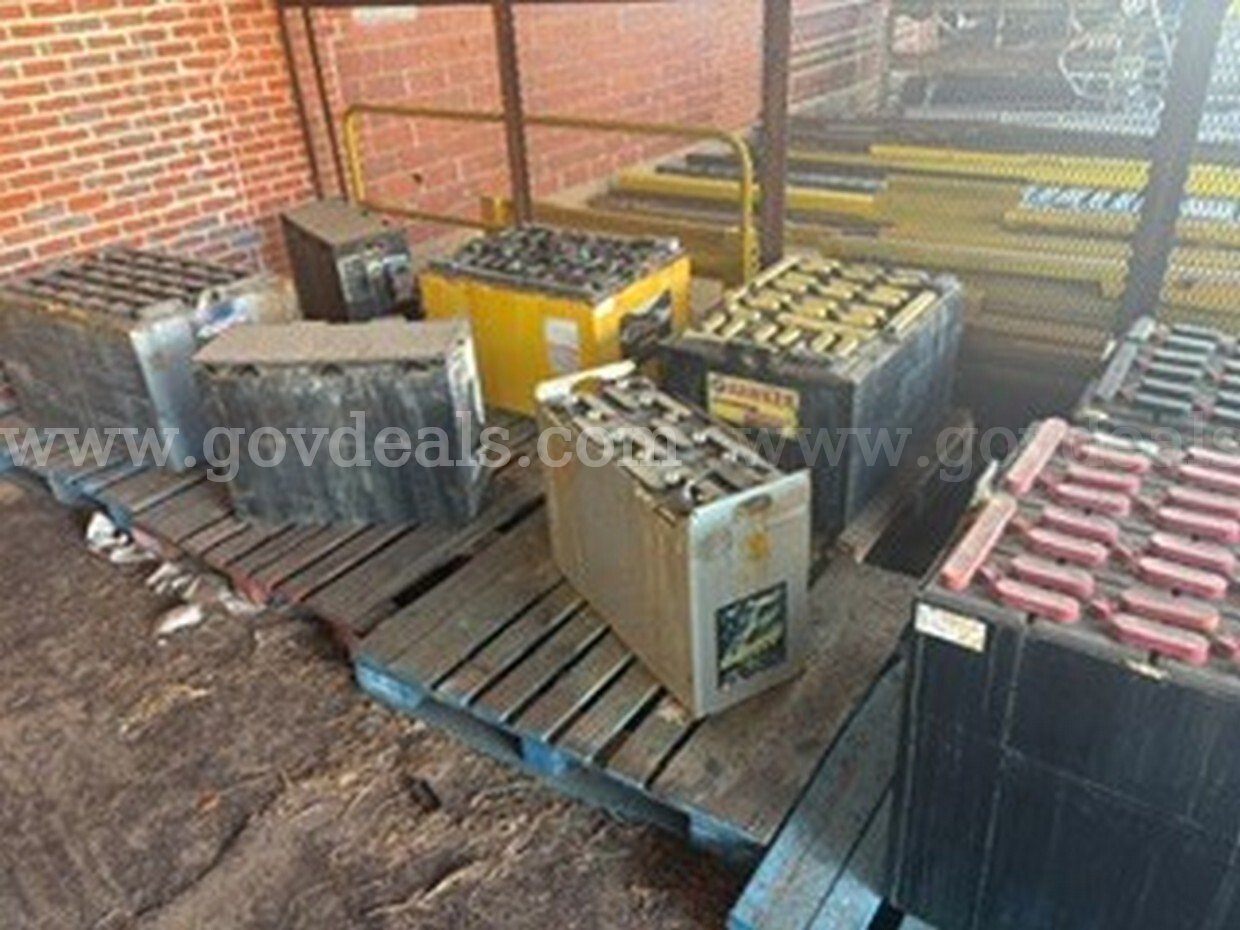 29 Scrap Batteries 55,698 lbs.  698 Government Surplus Auction - Photo #2