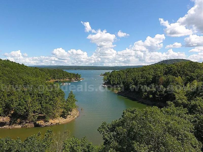 Huge Price Drop on Serene 0.24-Acre Residential Lakeview Retreat in Fairfield Bay, Arkansas