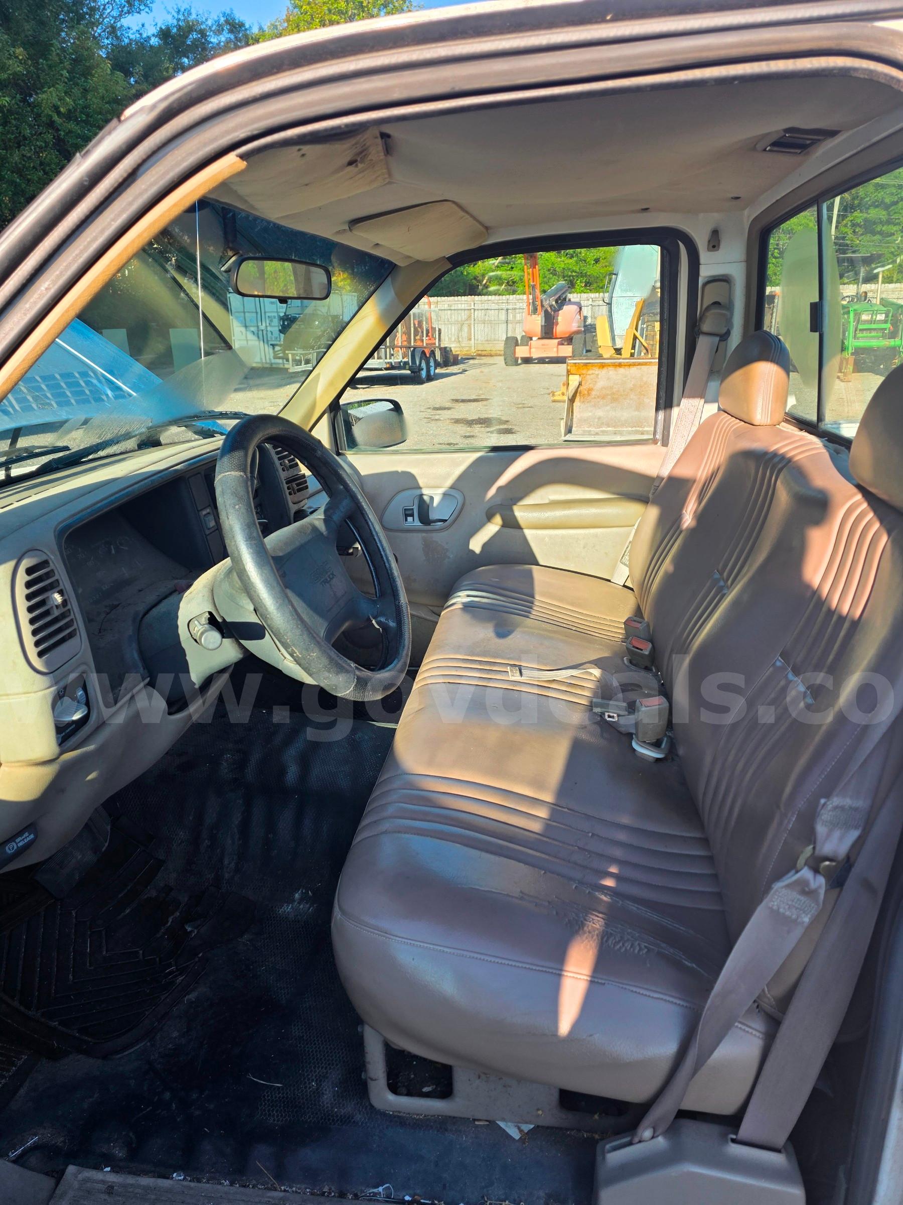 1996 GMC Pickup 1500 GMC 1500 Government Surplus Auction - Photo #5