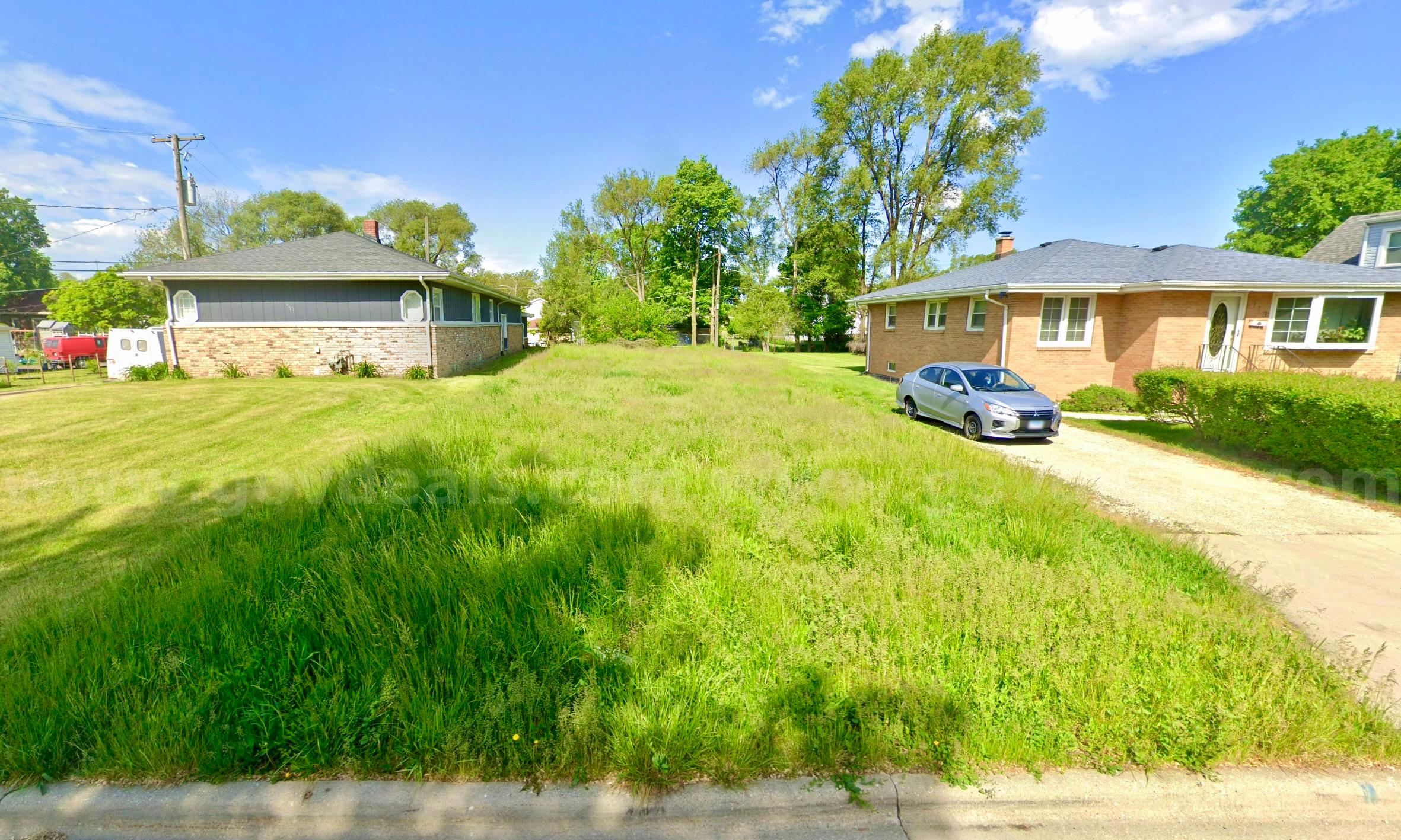 Residential Lot in Chicago Suburbs (Joliet, IL)   Government Surplus Auction - Photo #2