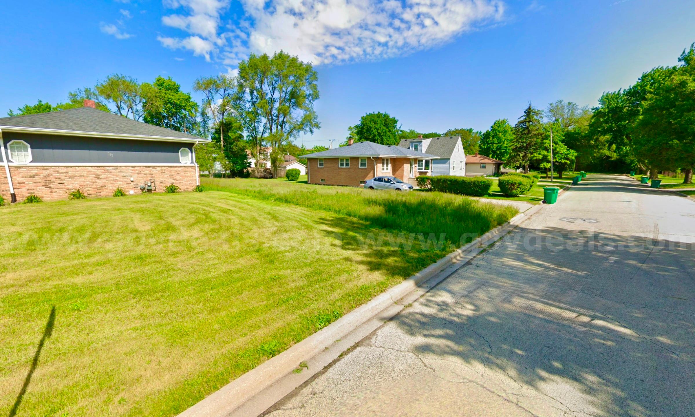 Residential Lot in Chicago Suburbs (Joliet, IL)   Government Surplus Auction - Photo #4