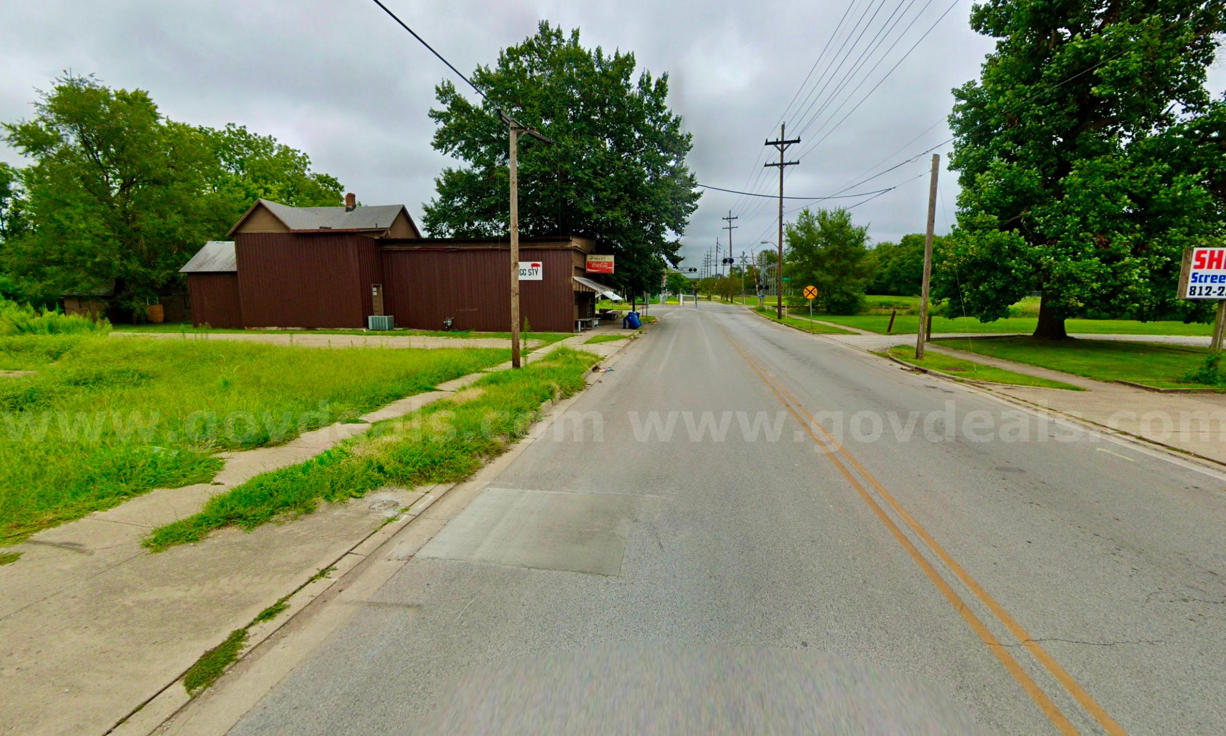 Large Residential Lot 2.1 Miles from Indiana State University   Government Surplus Auction - Photo #3